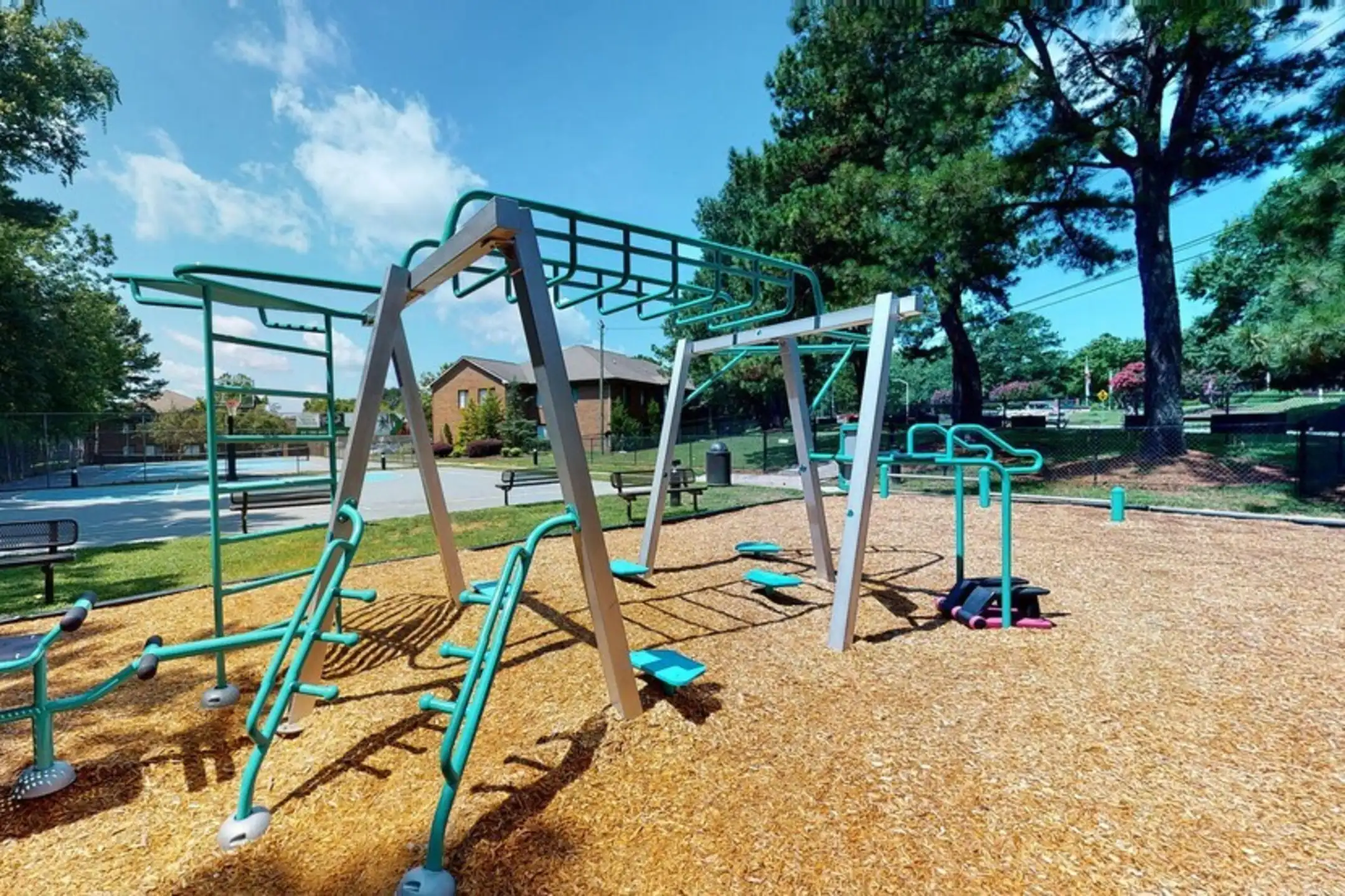 Collins Crossing Apartments Carrboro, NC 27510