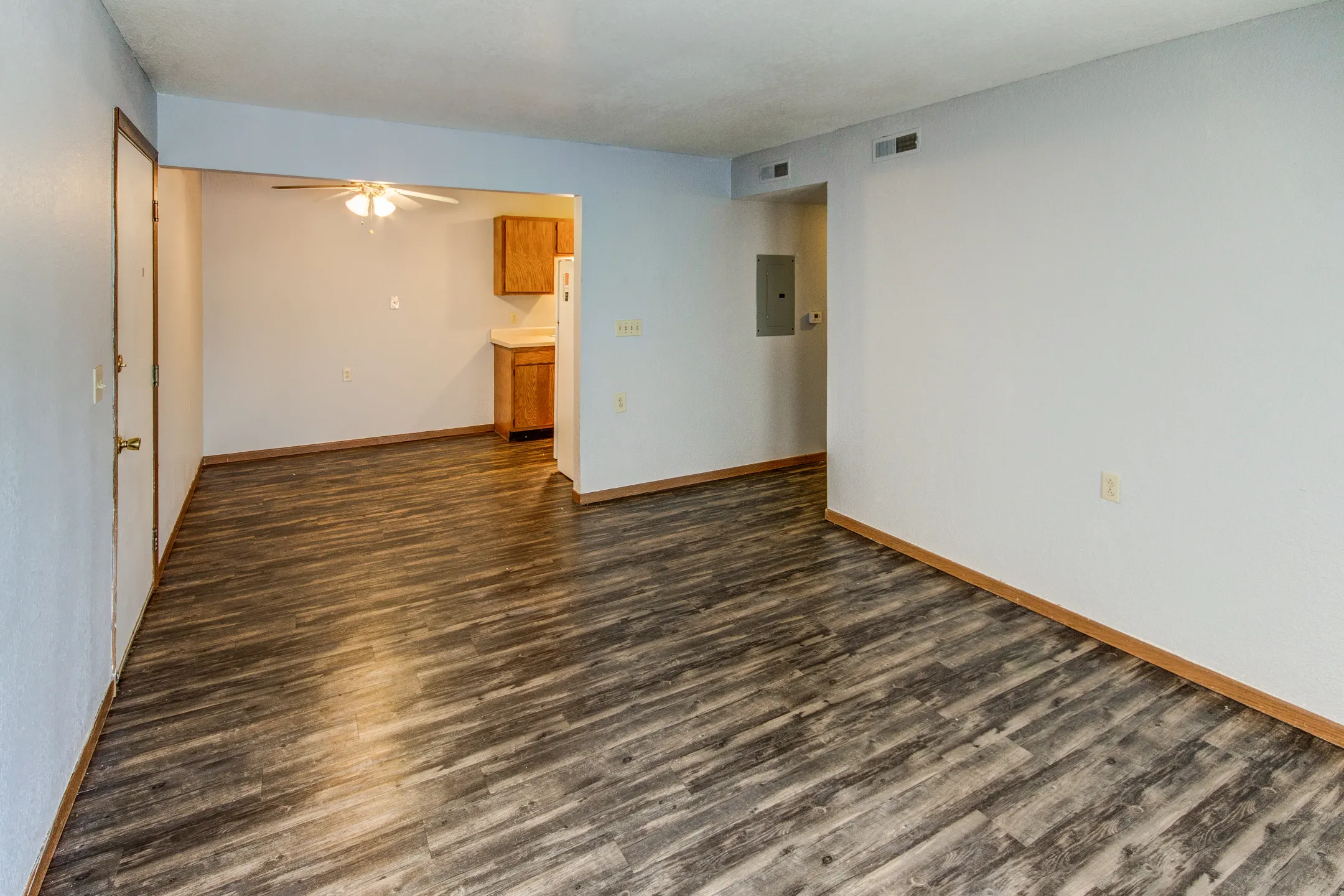 Urbana Estates - 1004 South Smith Road | Urbana, IL Apartments for Rent ...