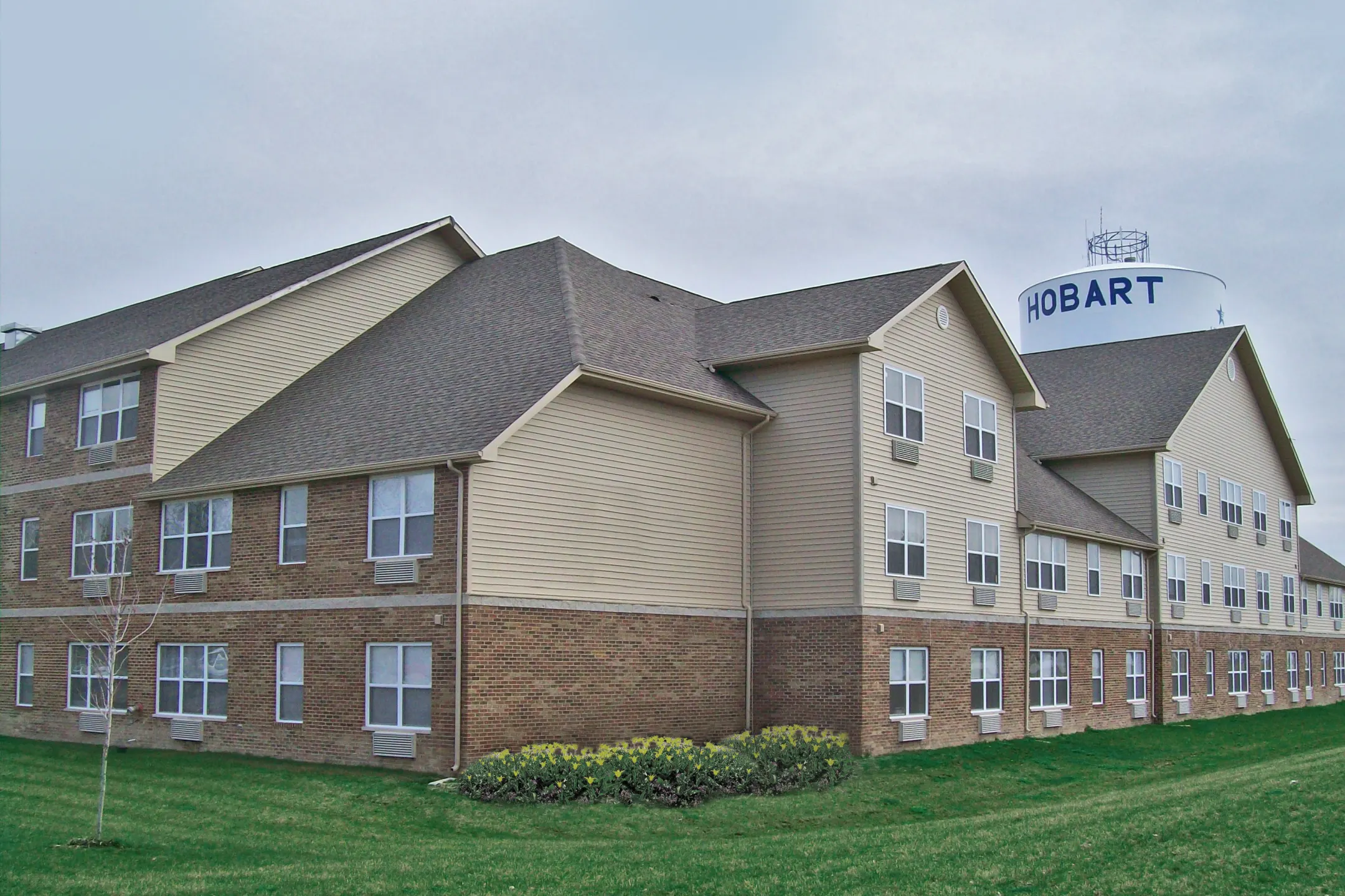 Kirby Manor Apartments 402 W 14th St Hobart, IN Apartments for Rent