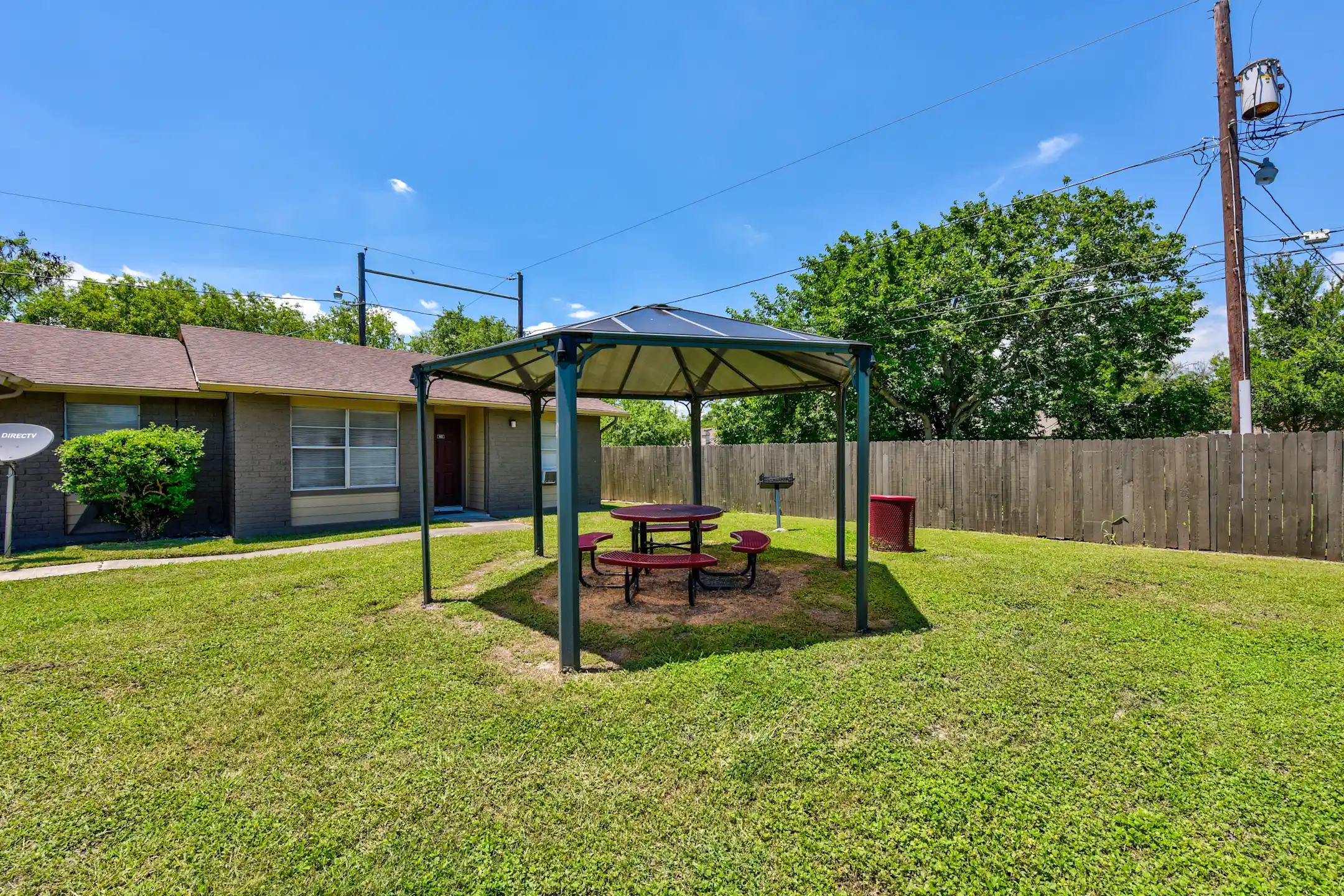 Carroll Lane Apartments 5623 Carroll Ln Corpus Christi, TX