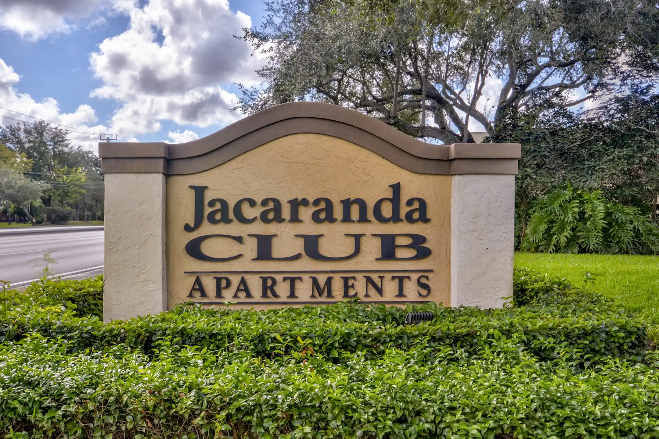 Jacaranda Club Apartments - Plantation, FL 33324