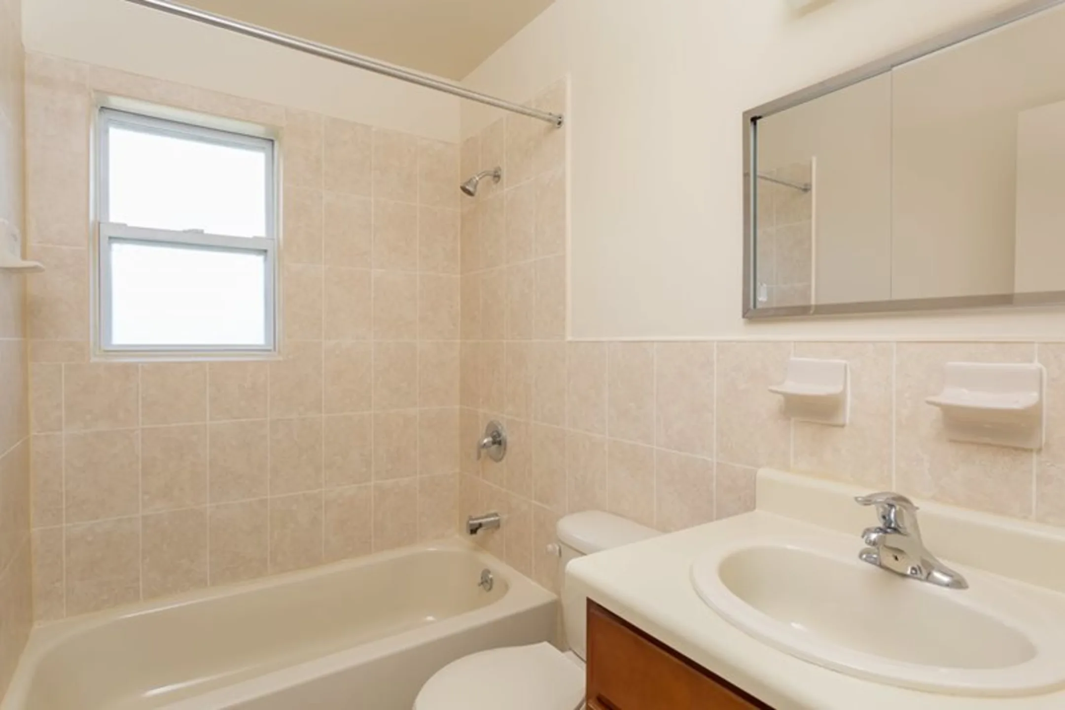 Bathroom - Westmount Village - Woodland Park, NJ