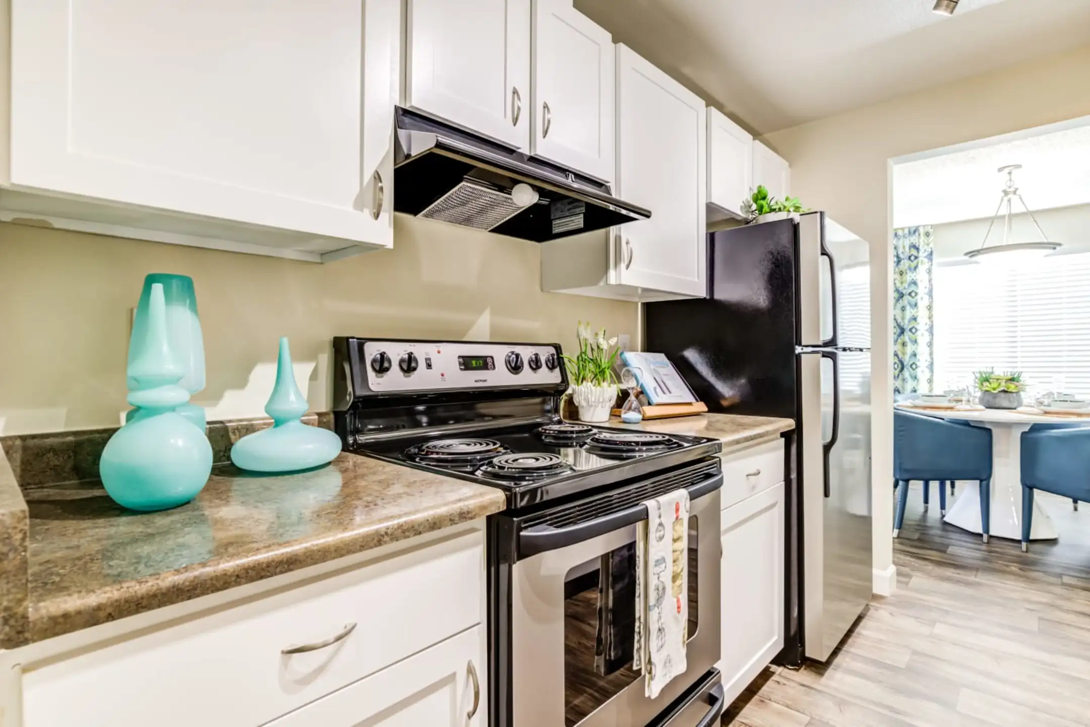 Edgewood park apartments bellevue wa 98007