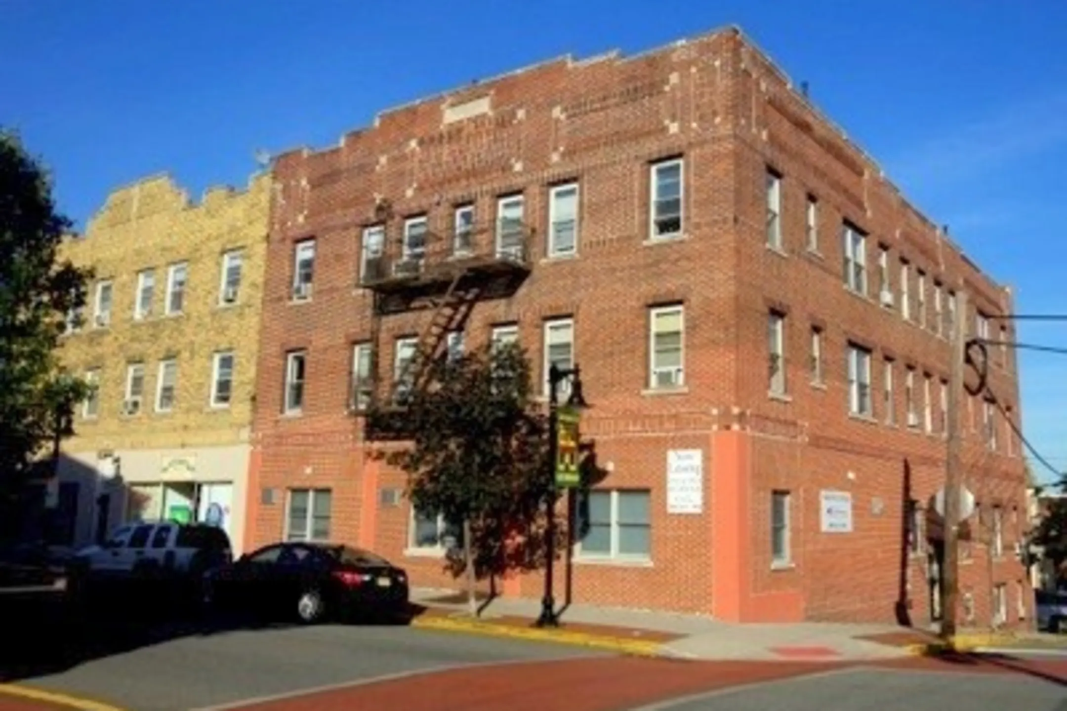 Real Estate Growth AdvisorsEast Rutherford Apartments East Rutherford, NJ 07073