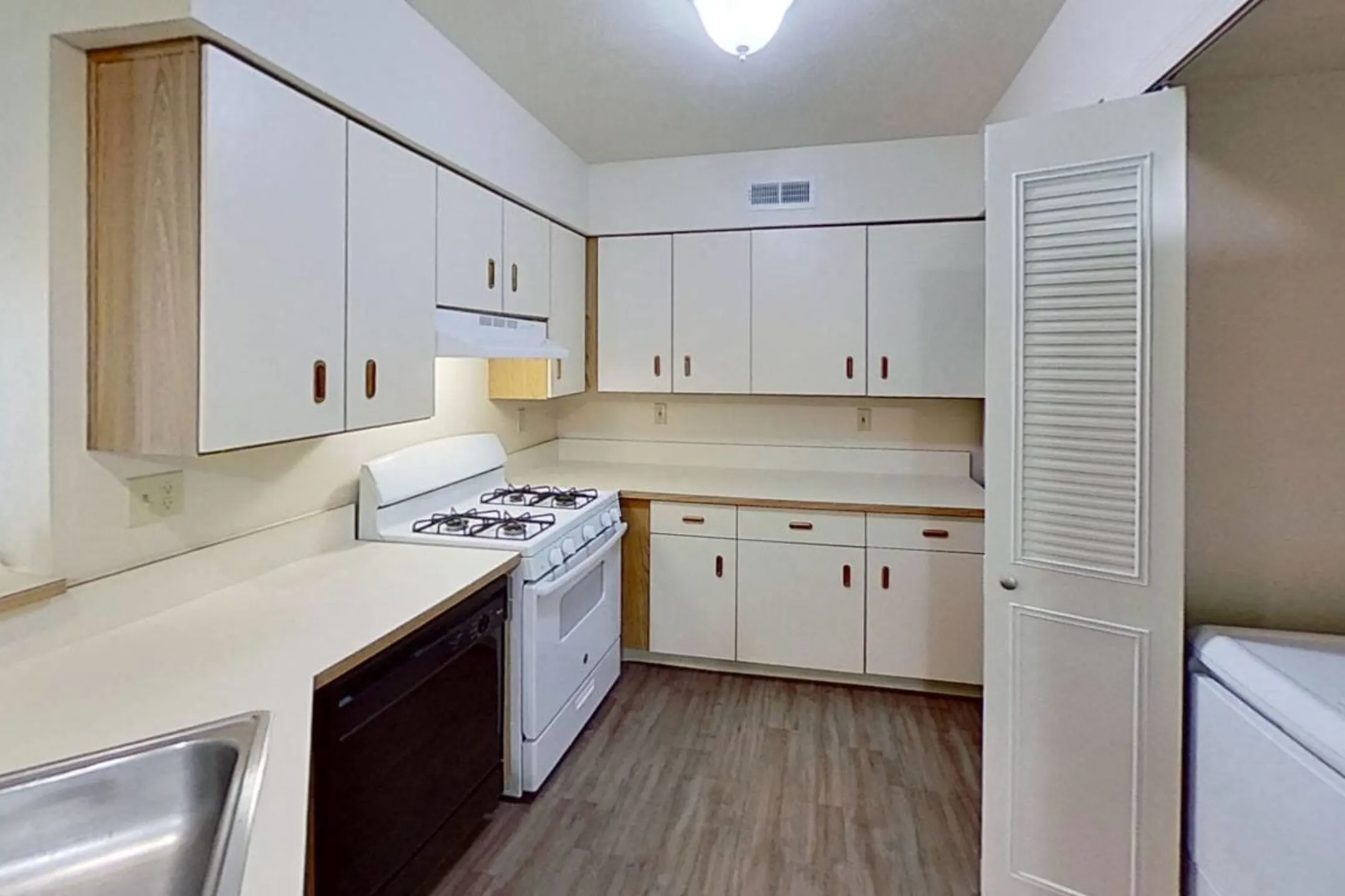 The Highlands Apartments Elkhart, IN 46514