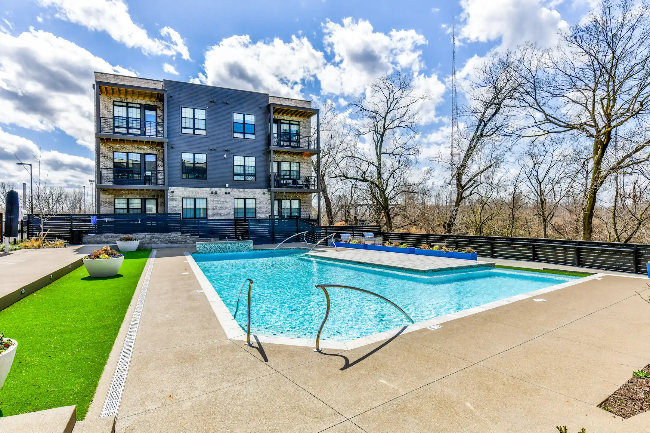 The Reach Apartments Apartments Columbus, OH 43215