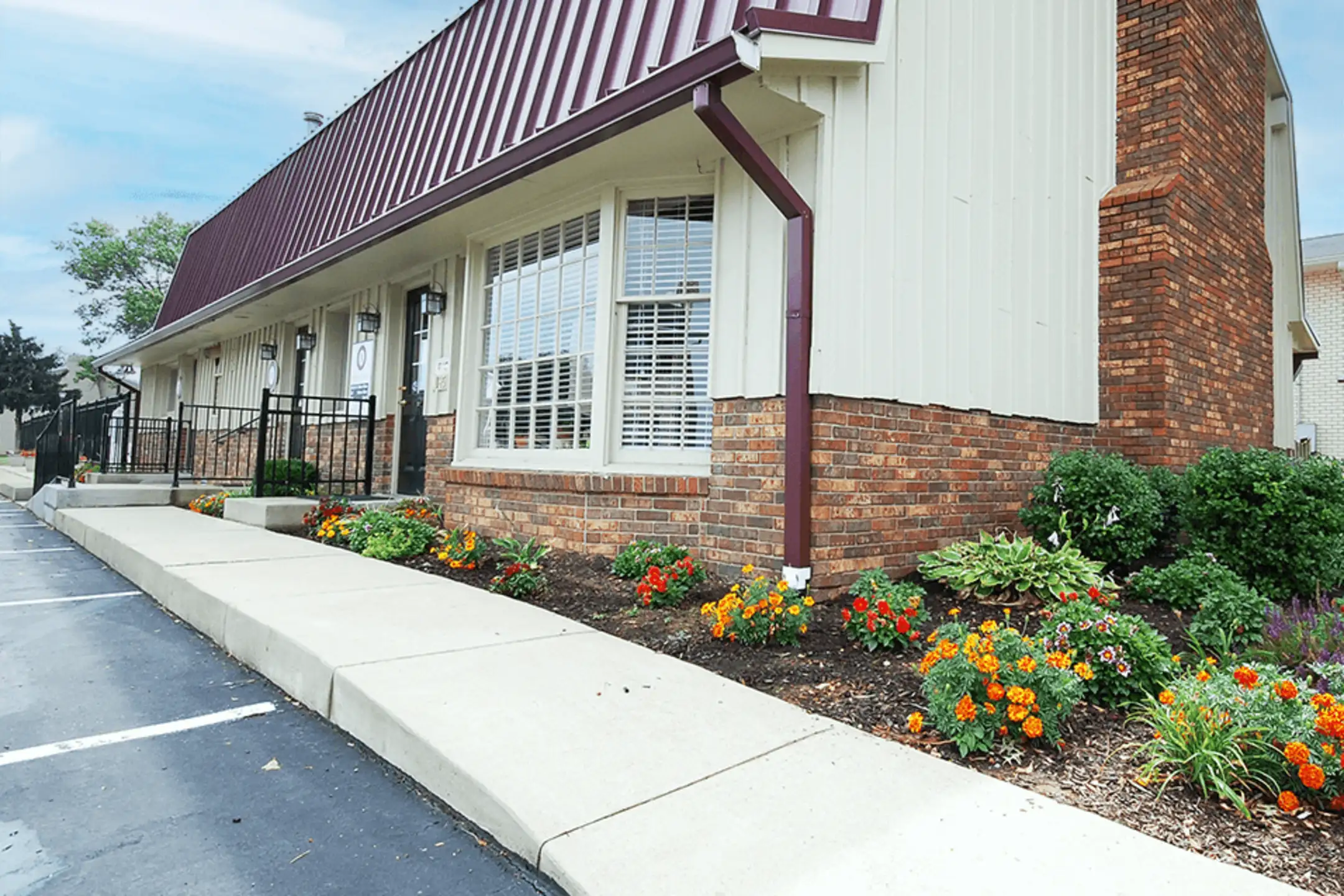 Addison Place Apartments of Evansville Apartments Evansville, IN 47714