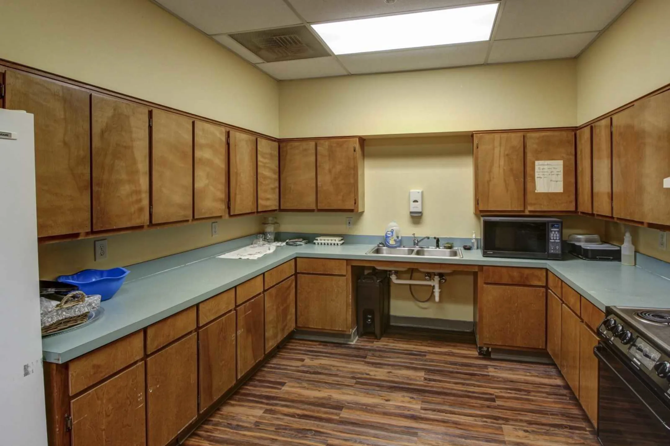Clubhouse - Willow Run Apartments - Huntsville, AL