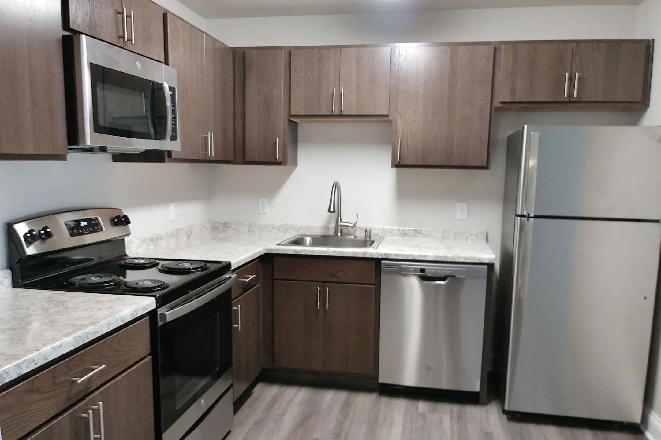 TwentyFirst Ave Apartments - 875 21st Ave SE | Rochester, MN Apartments ...