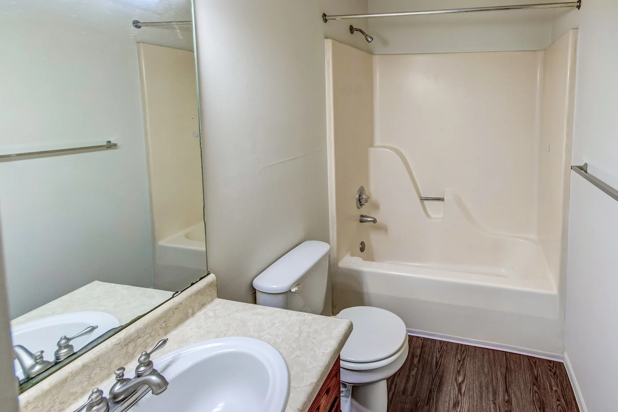 Bathroom - Sandstone Court - Greenwood, IN
