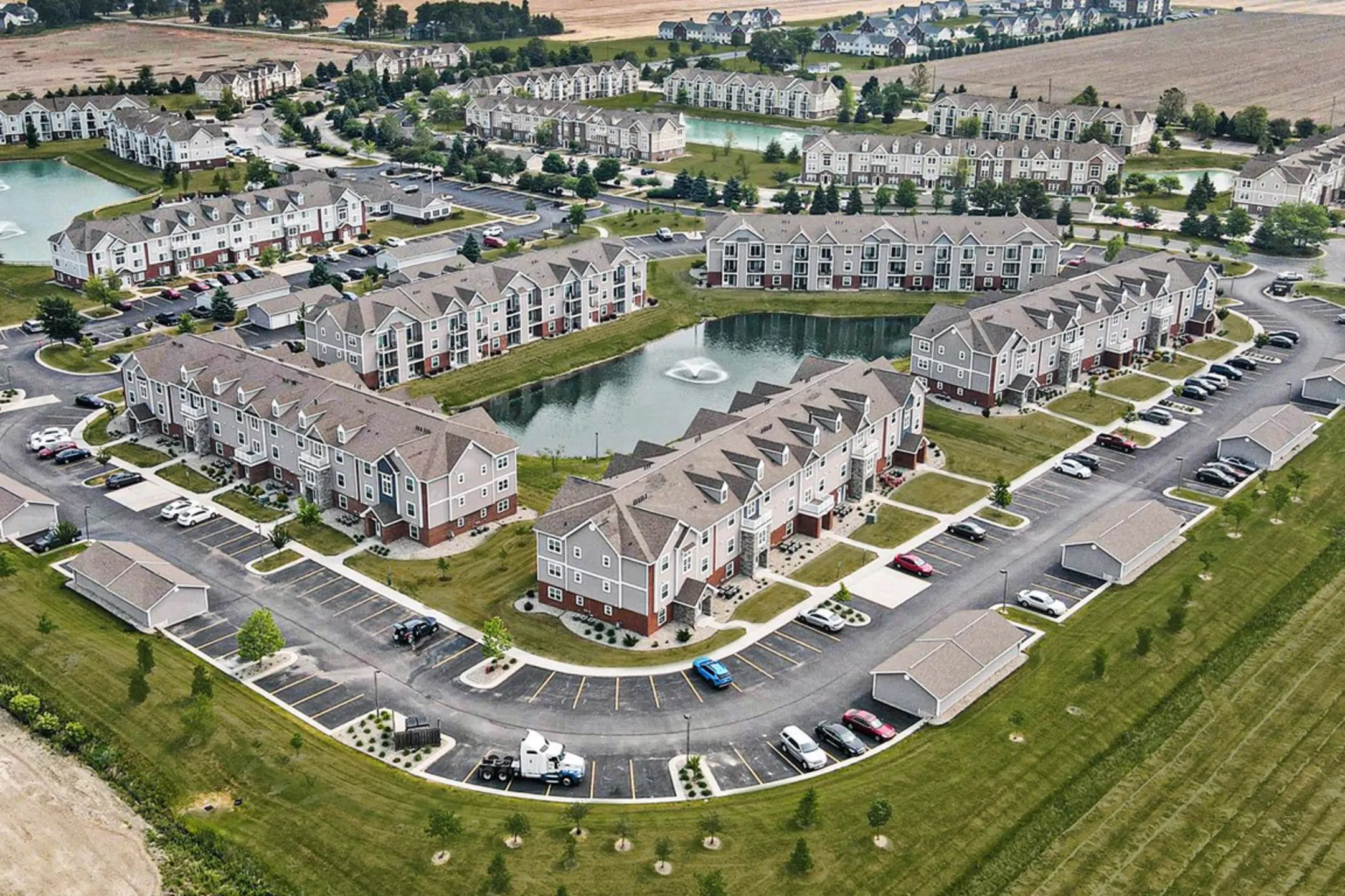 Tracy Creek 29181 Tracy Creek Dr Perrysburg, OH Apartments for Rent