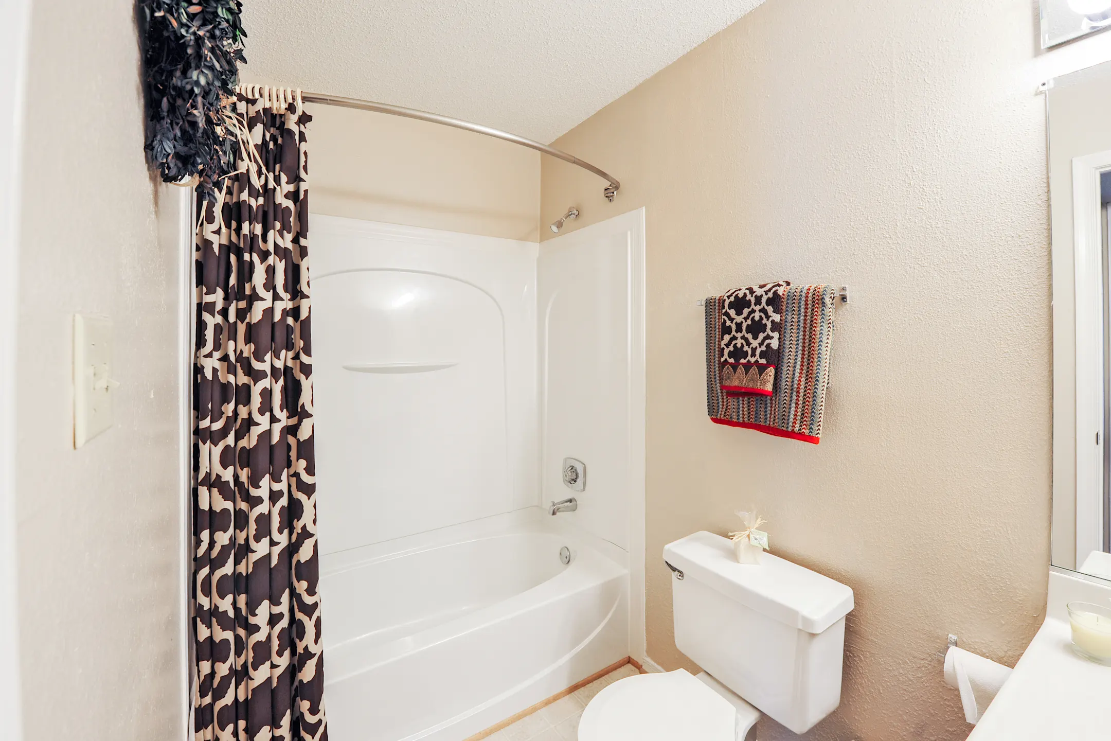 Forest Lake At Oyster Point Apartments Newport News, VA 23606