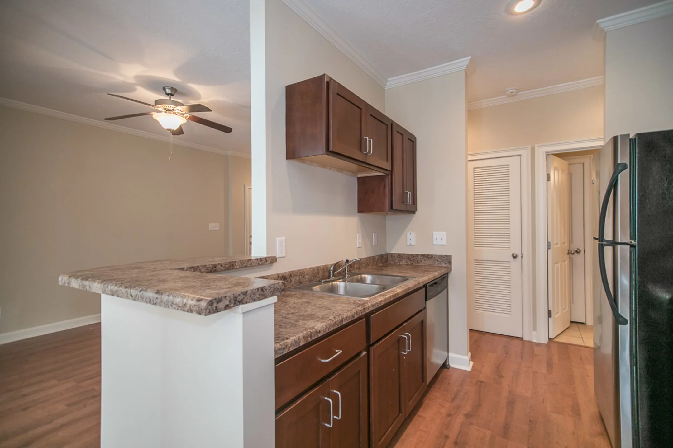 Kitchen - Ballantyne Commons of Augusta - Augusta, GA