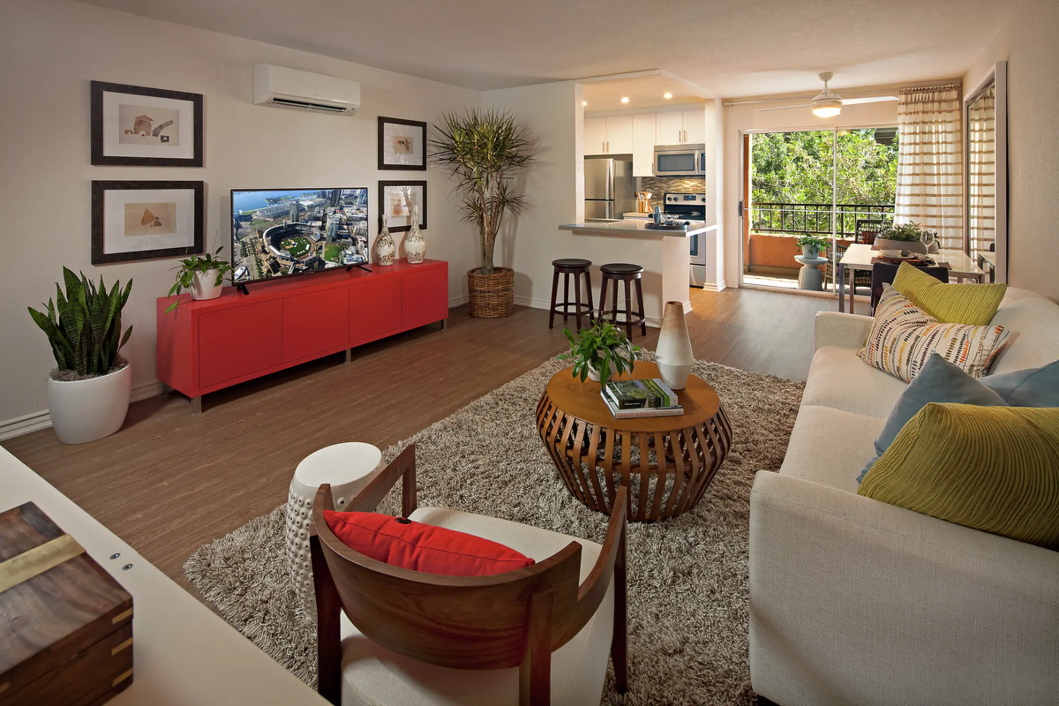 Living Room - Harborview Apartment Homes - San Diego, CA