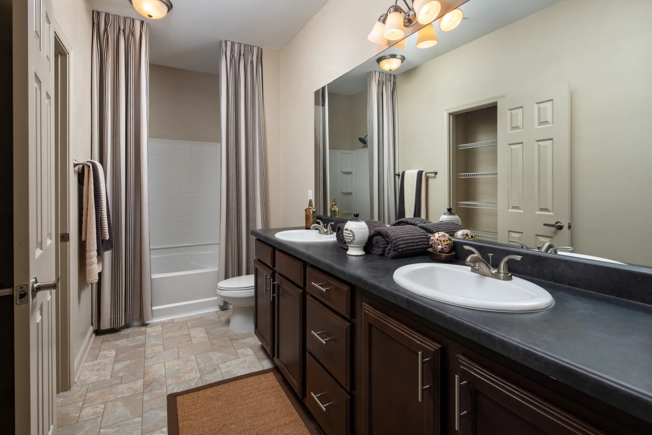 Bathroom - Gateway Crossing Apartment Homes - Augusta, GA