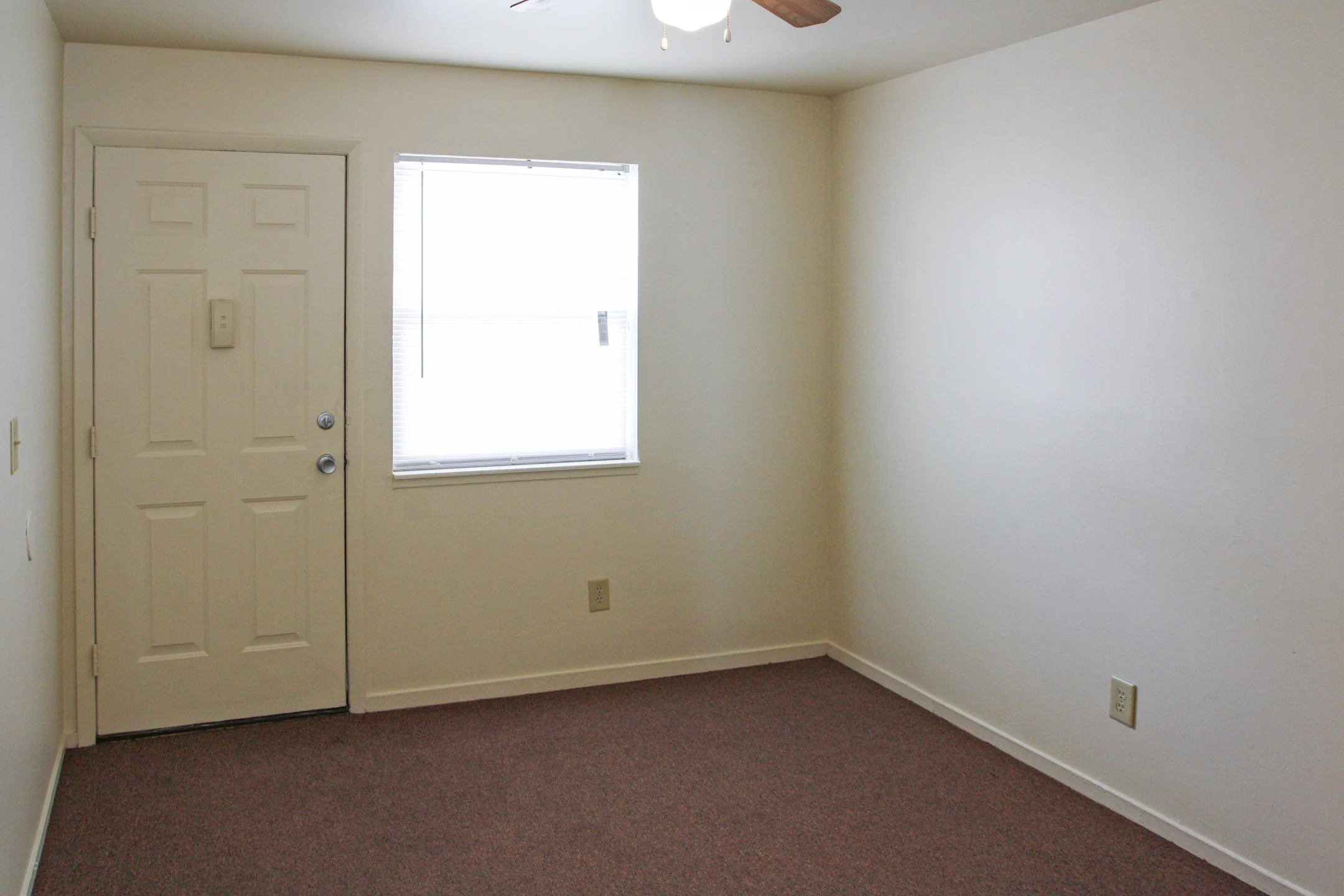 Bedroom - Skyline Gardens Apartments - Albany, NY