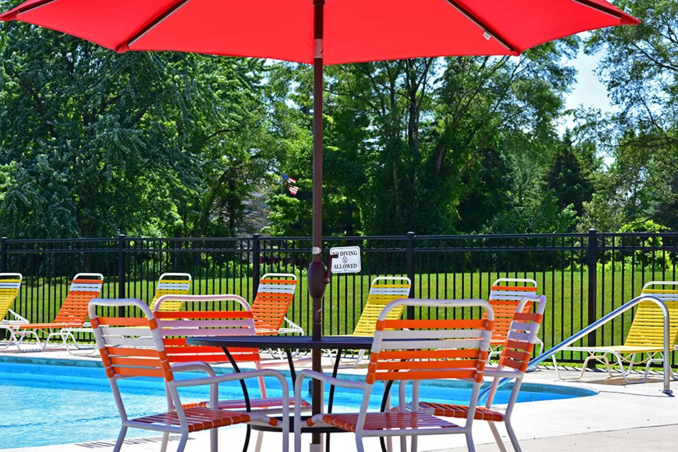 Huntington Place 837 N Scheurmann Rd Essexville, MI Apartments for