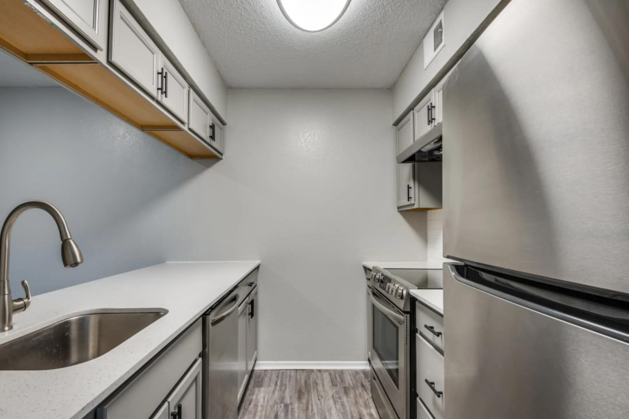 Kitchen - Hawke Apartment Homes - Irving, TX