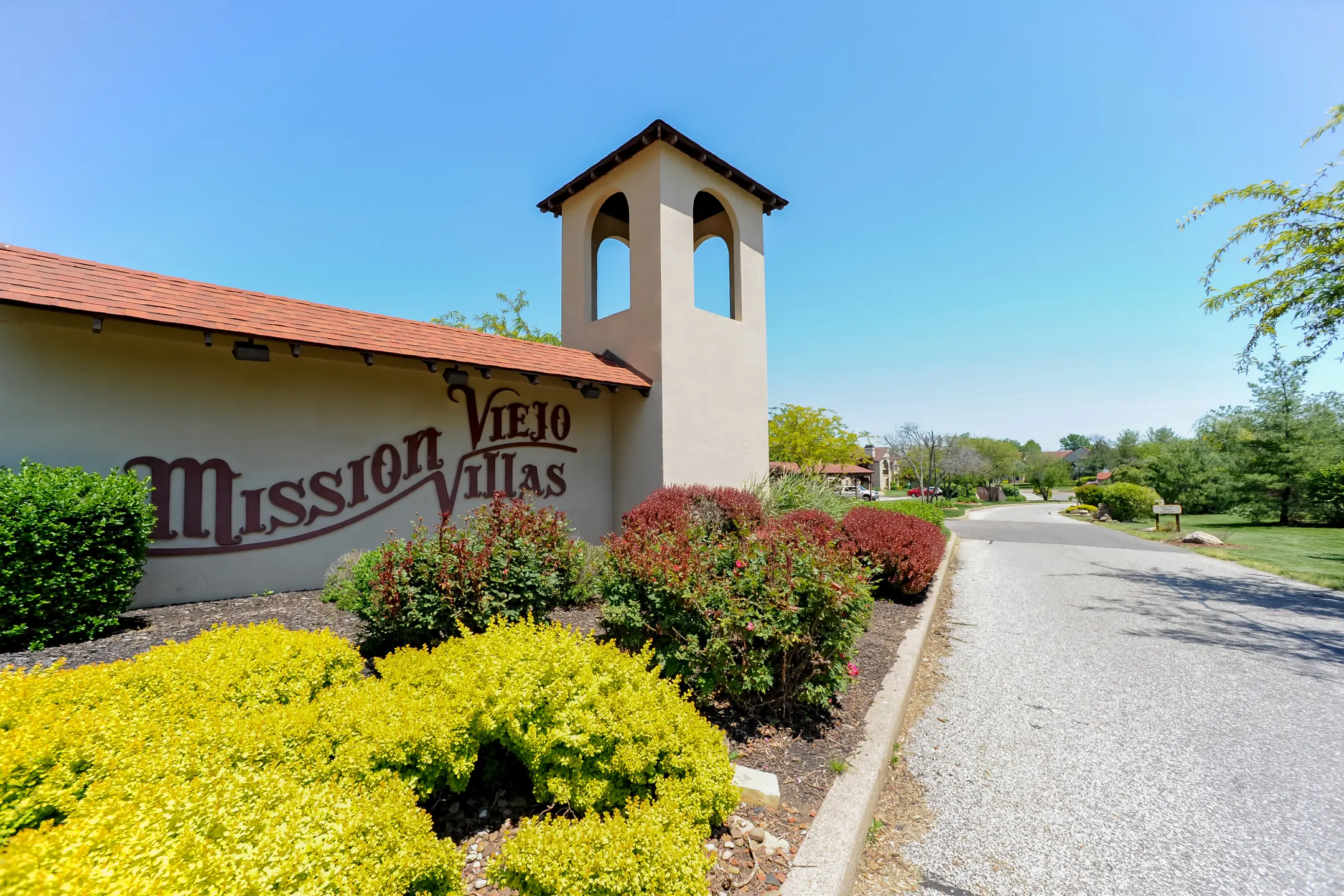 Community Signage - Mission Viejo Villas - Evansville, IN