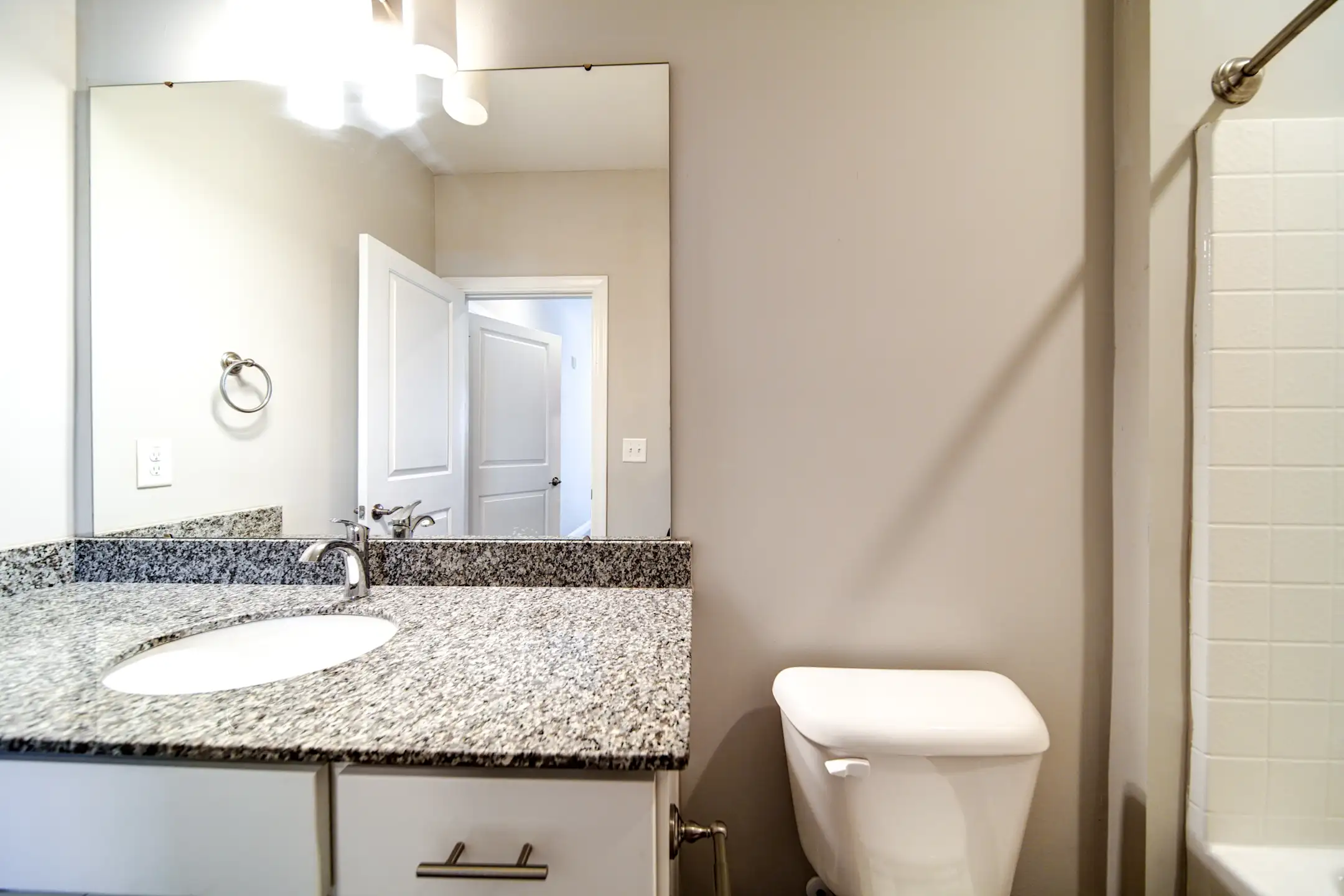 Crescent Pointe Apartments Apartments North Charleston, SC 29418