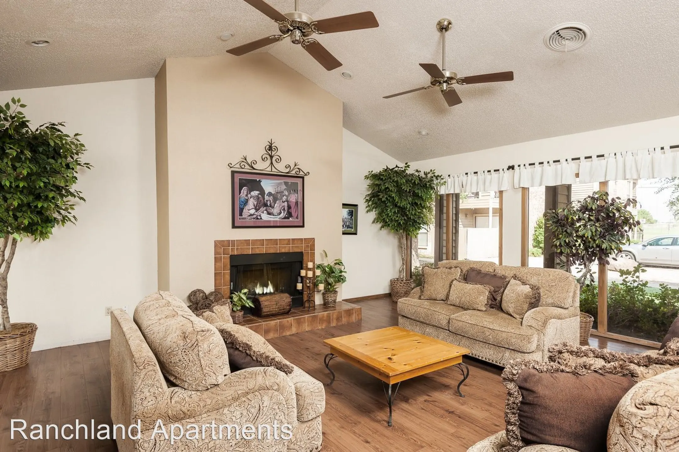 Living Room - Ranchland Apartments - Midland, TX