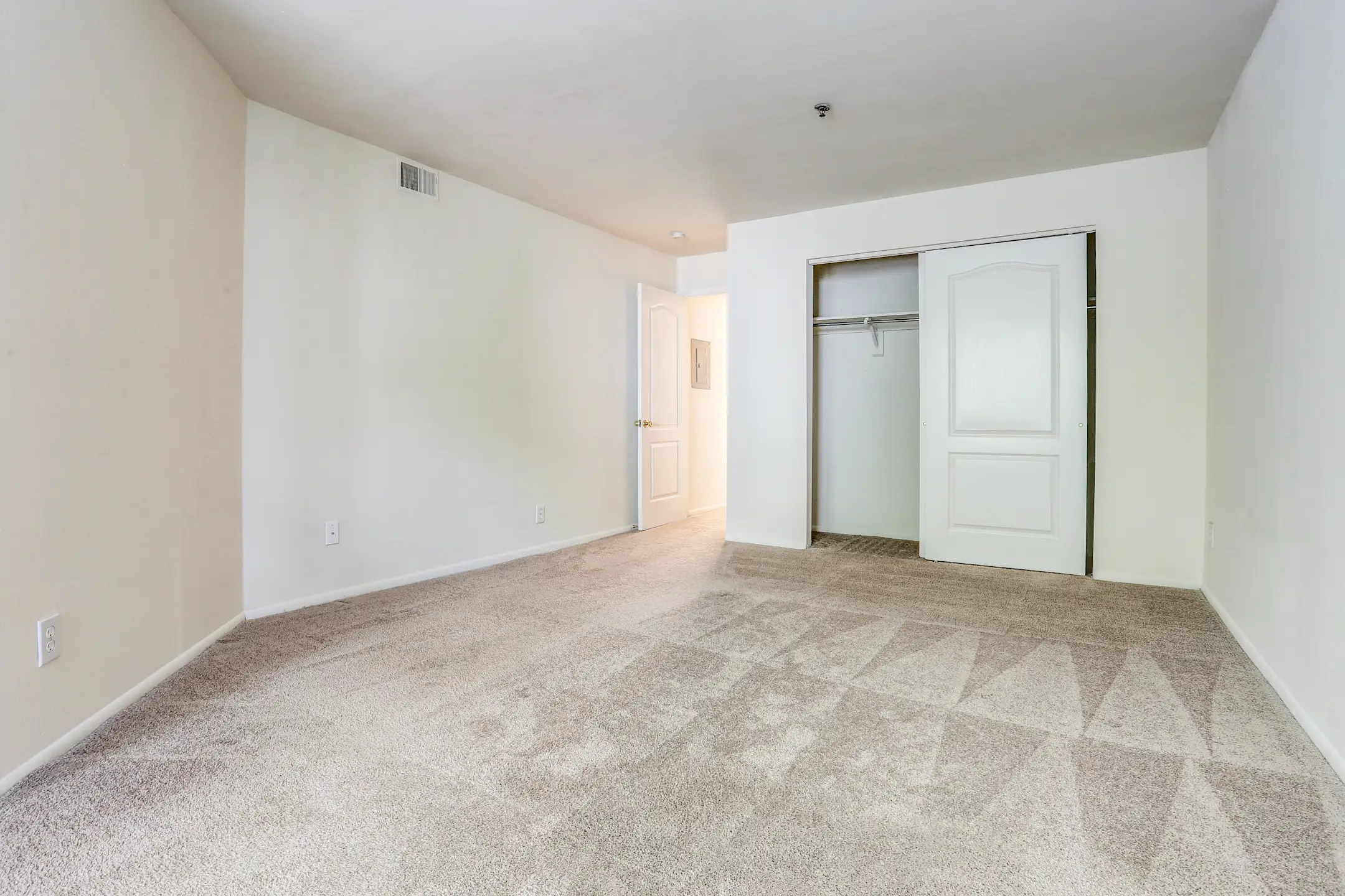 Arbor Pointe 4000 Dawnbrook Dr Wilmington, DE Apartments for Rent