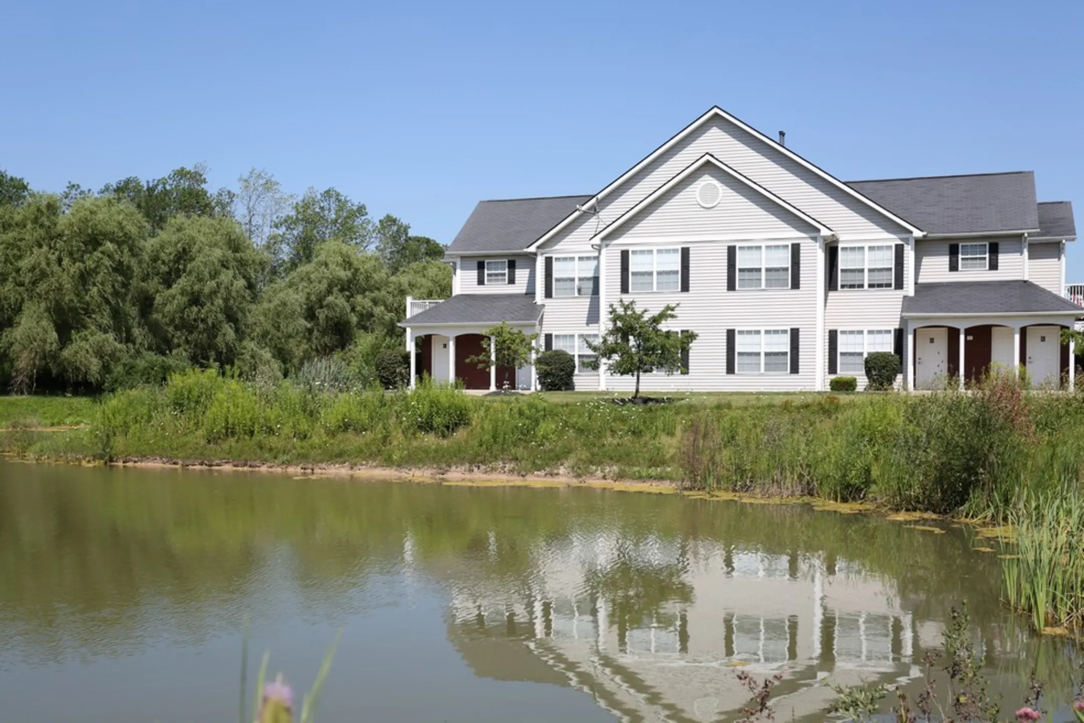 Autumn Creek Apartments