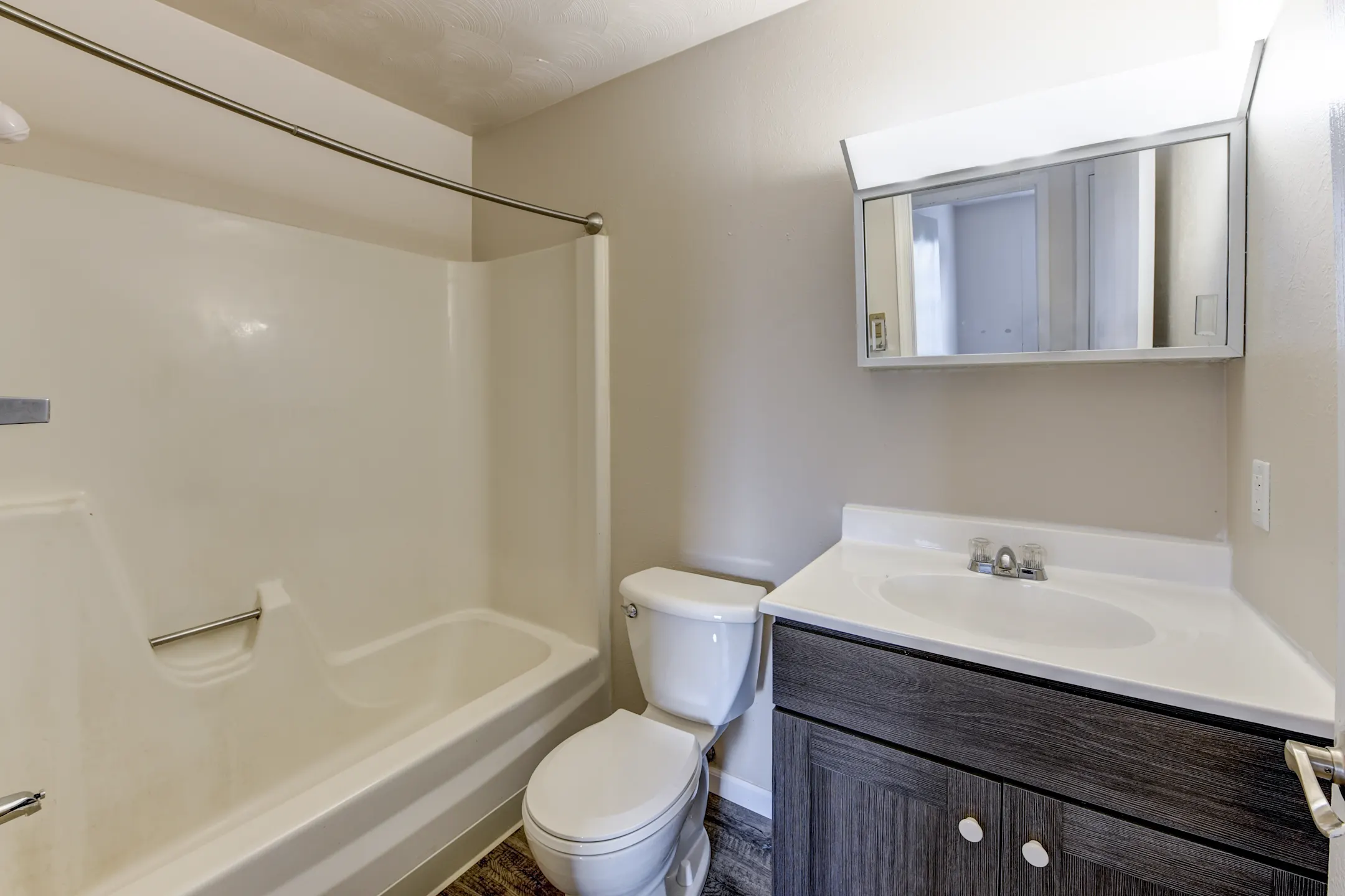 Courtyards on Glendale Apartments Toledo, OH 43614