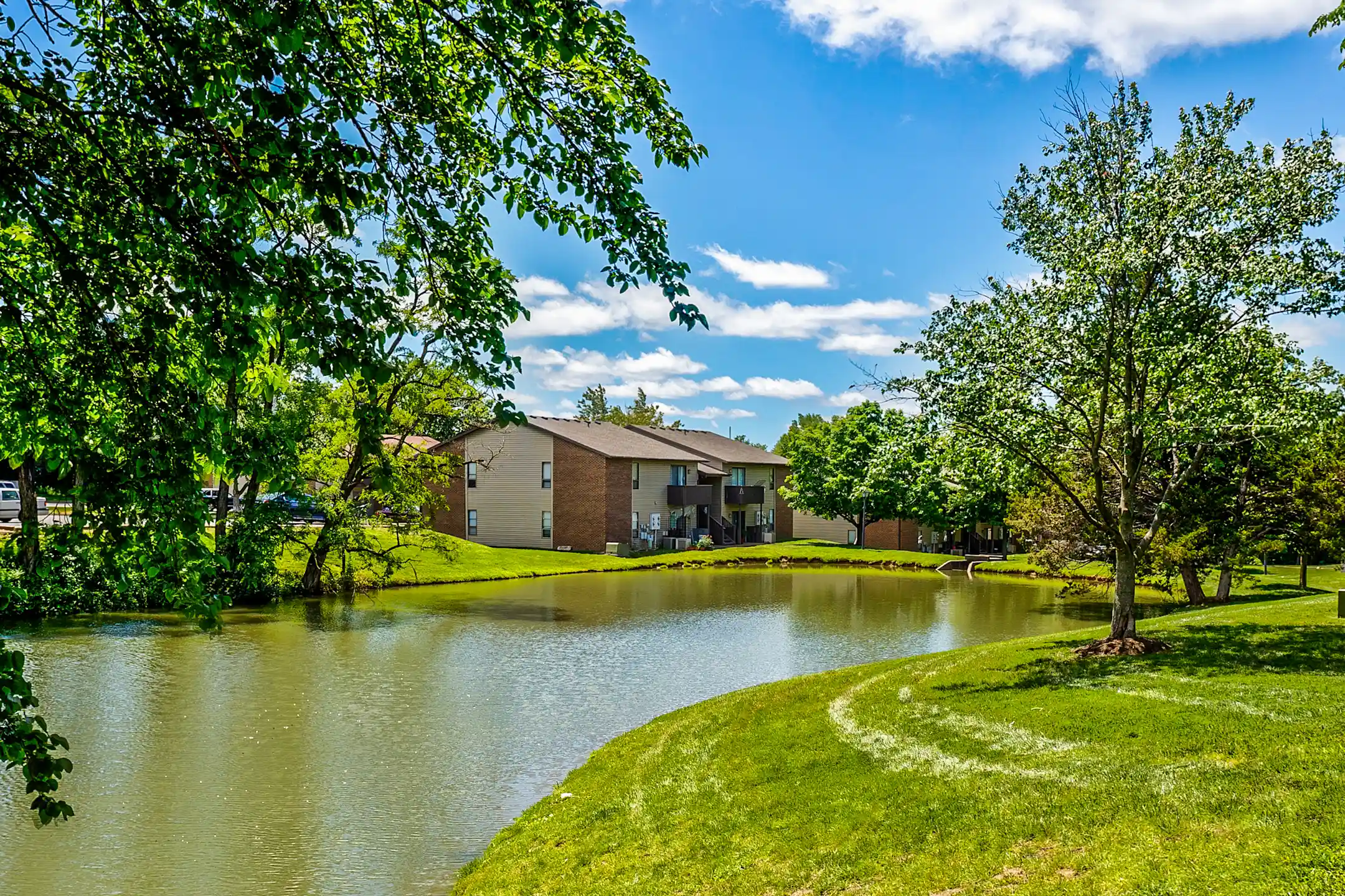 Forest Village Apartments Apartments Columbia, MO 65203