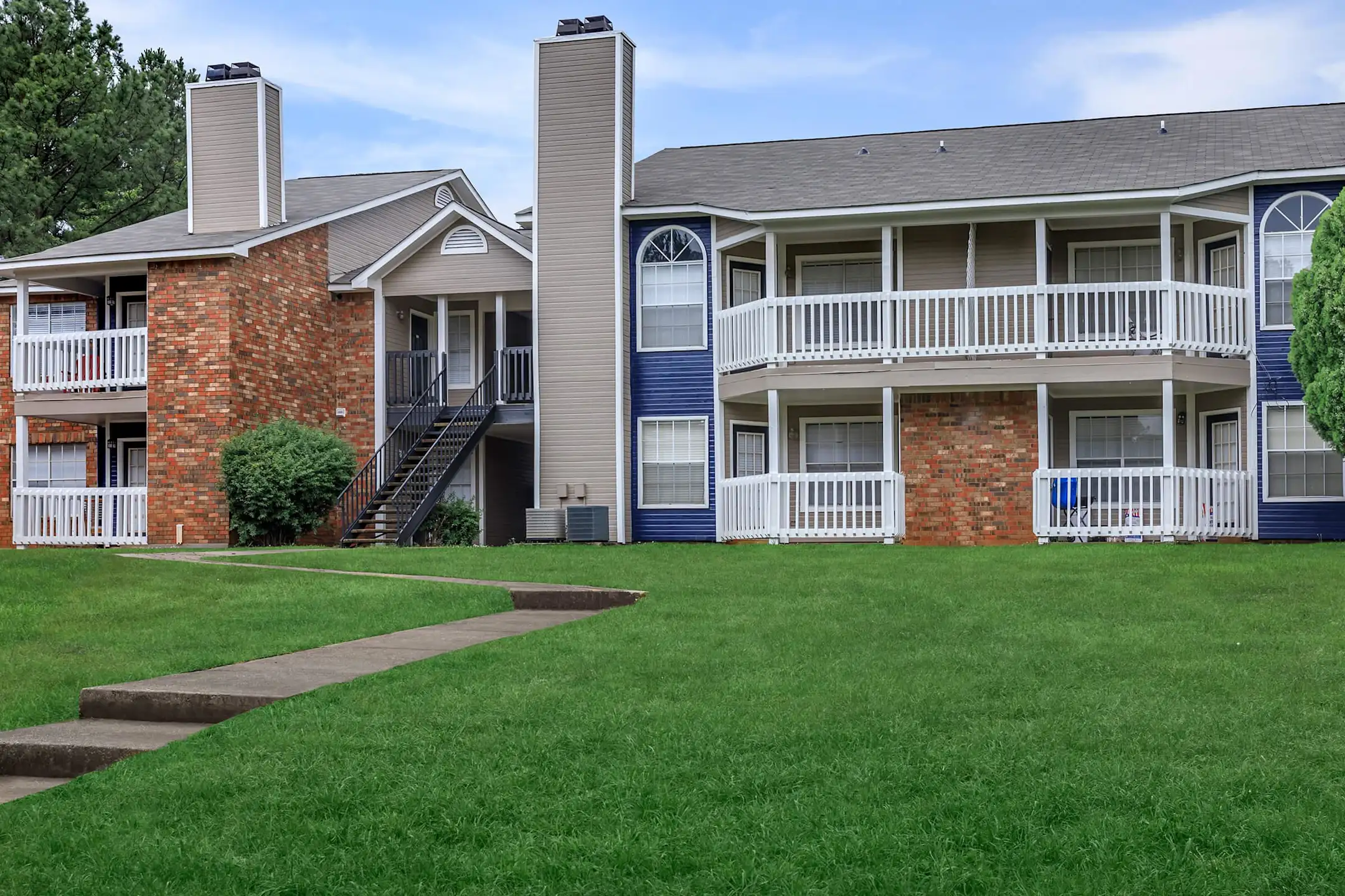 Building - The Davis - Huntsville, AL