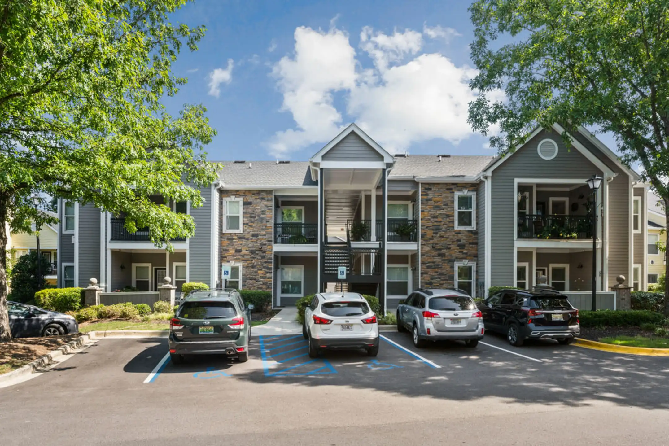 Crowne at Overton Village Apartments Vestavia, AL 35243