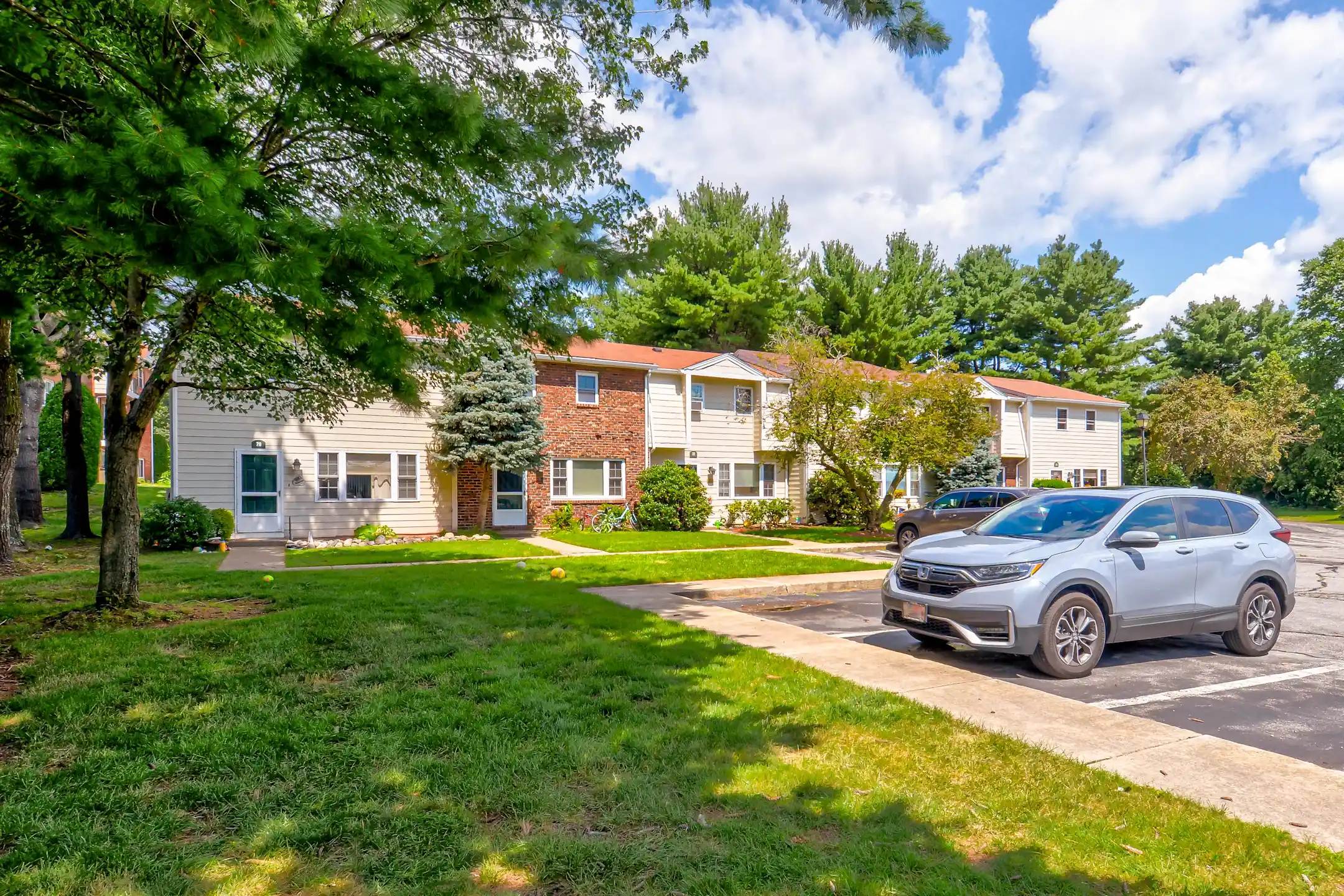 Crystal Village Apartments Attleboro, MA 02703