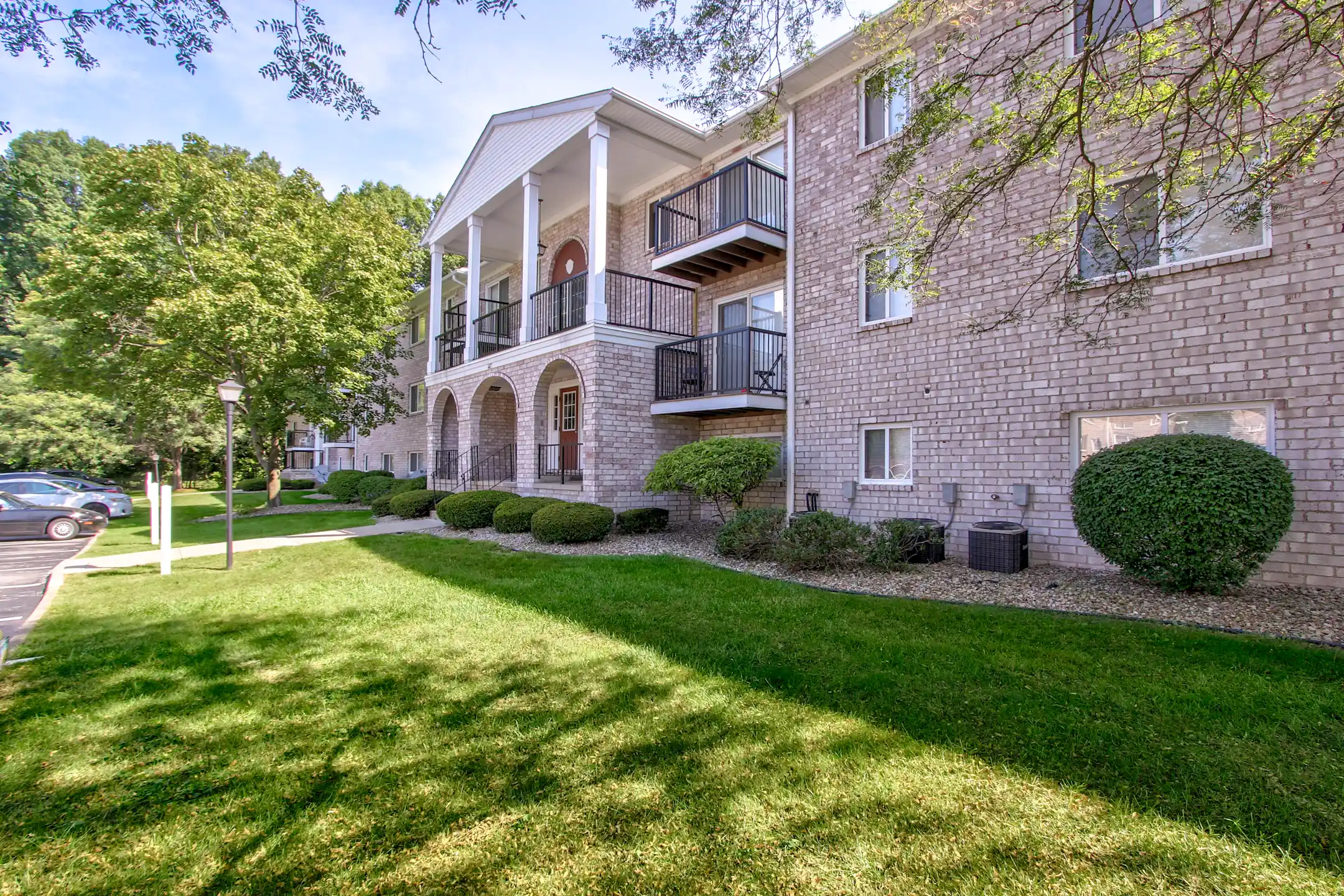 Mill Creek Village 6819 Lockwood Blvd Youngstown, OH Apartments for