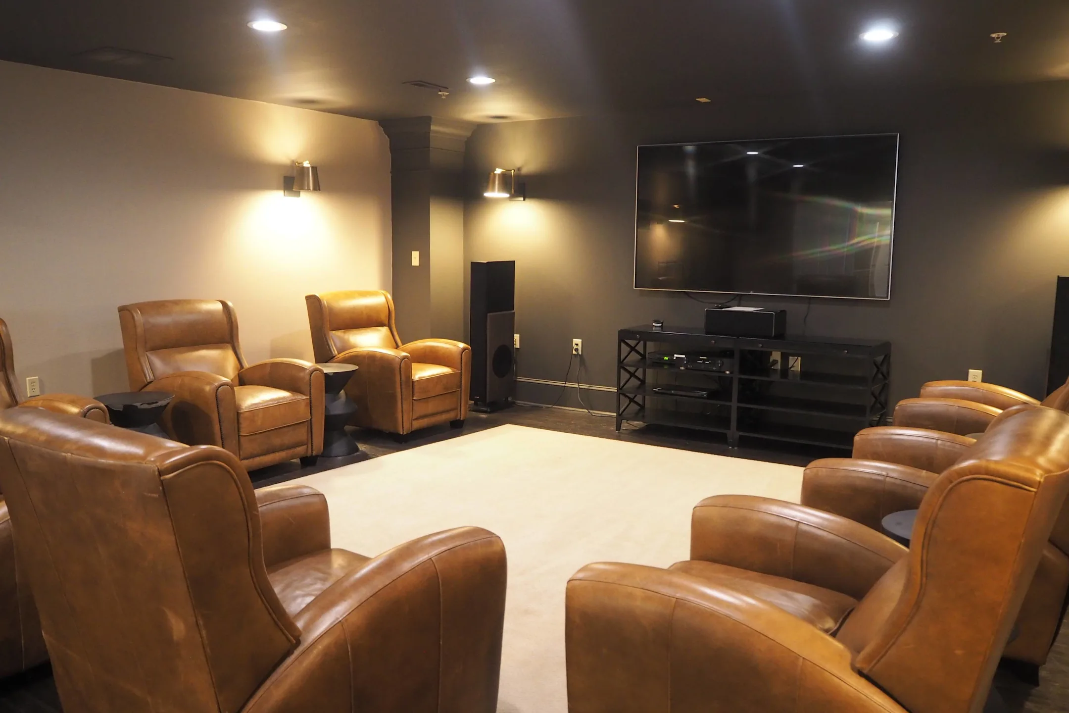 Living Room - Brewers Yard Apartments - Columbus, OH