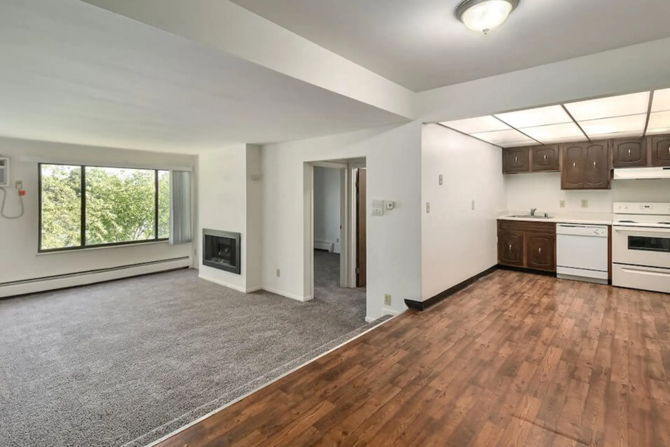 Glenbrook Apartments Apartments Milwaukee, WI 53223