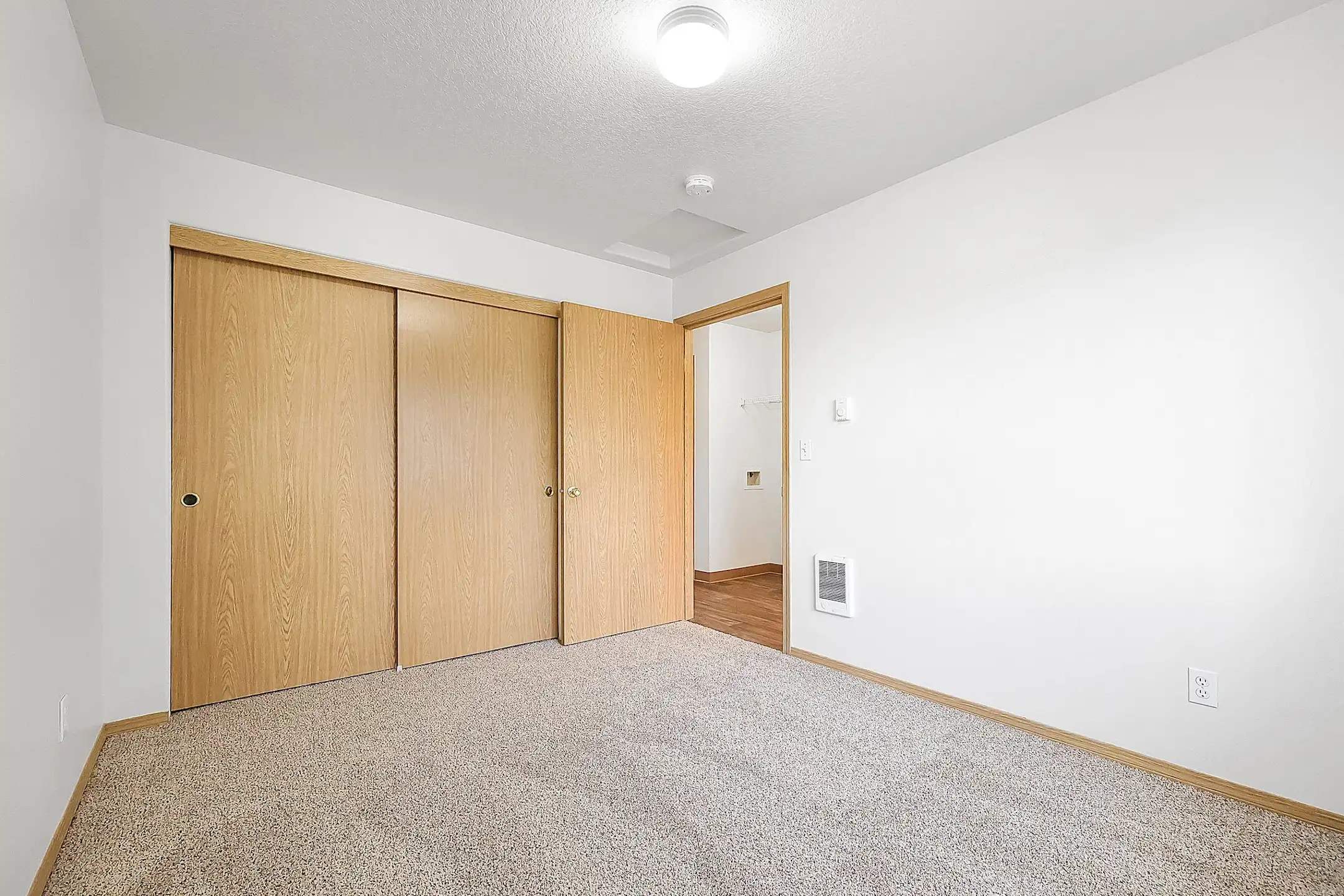 Zachary Park Apartments Portland, OR 97230