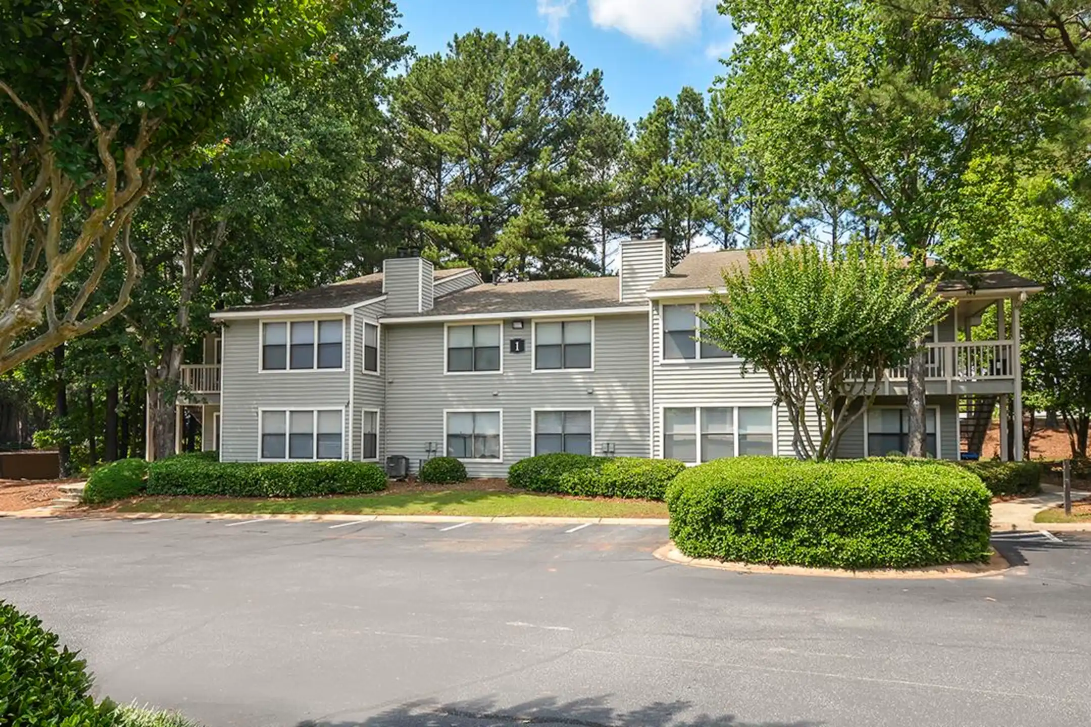 Woodland Trace Apartments Conyers, GA 30013