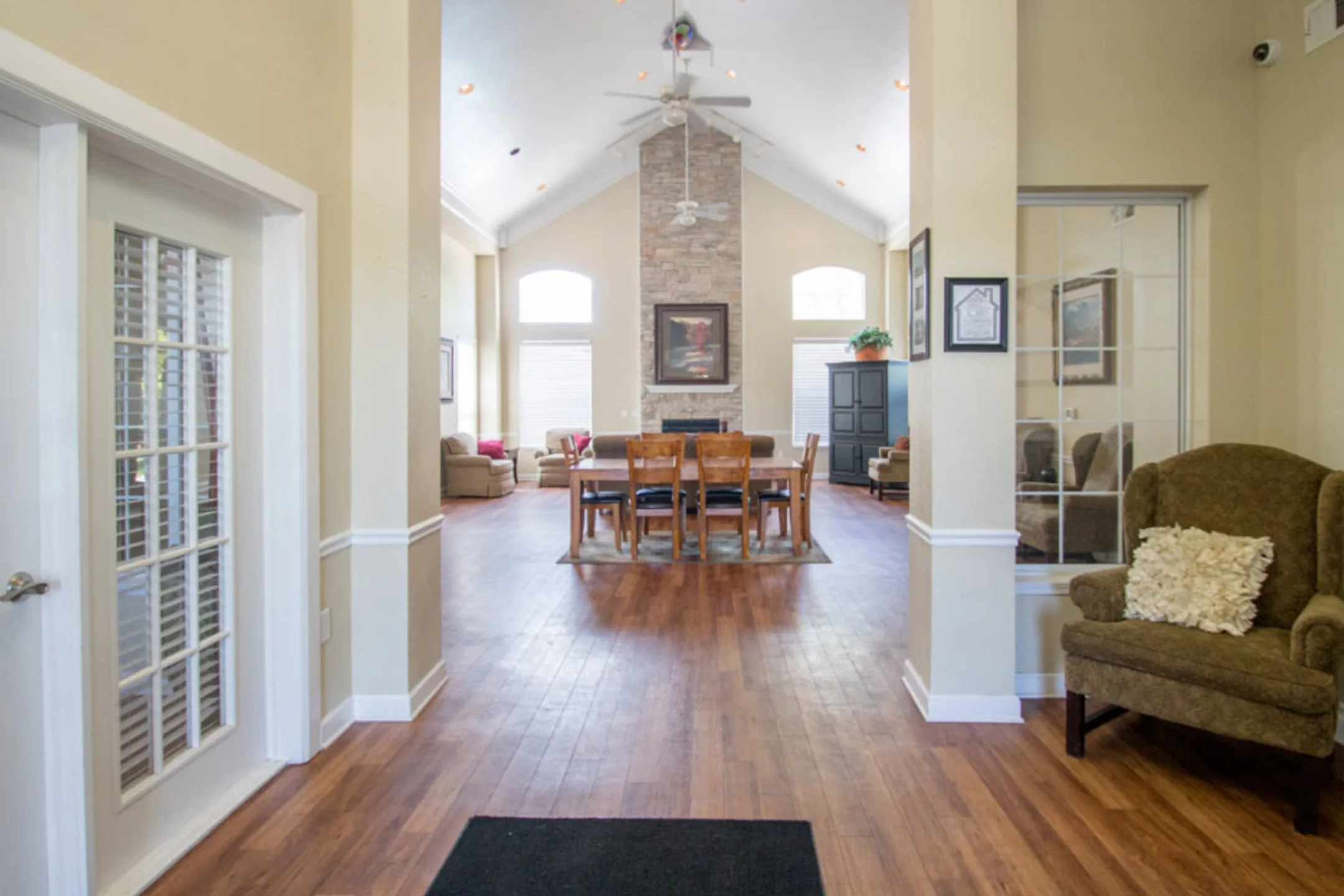 The Ave at Johnston Commons 6200 Clark Lane Johnston, IA Apartments