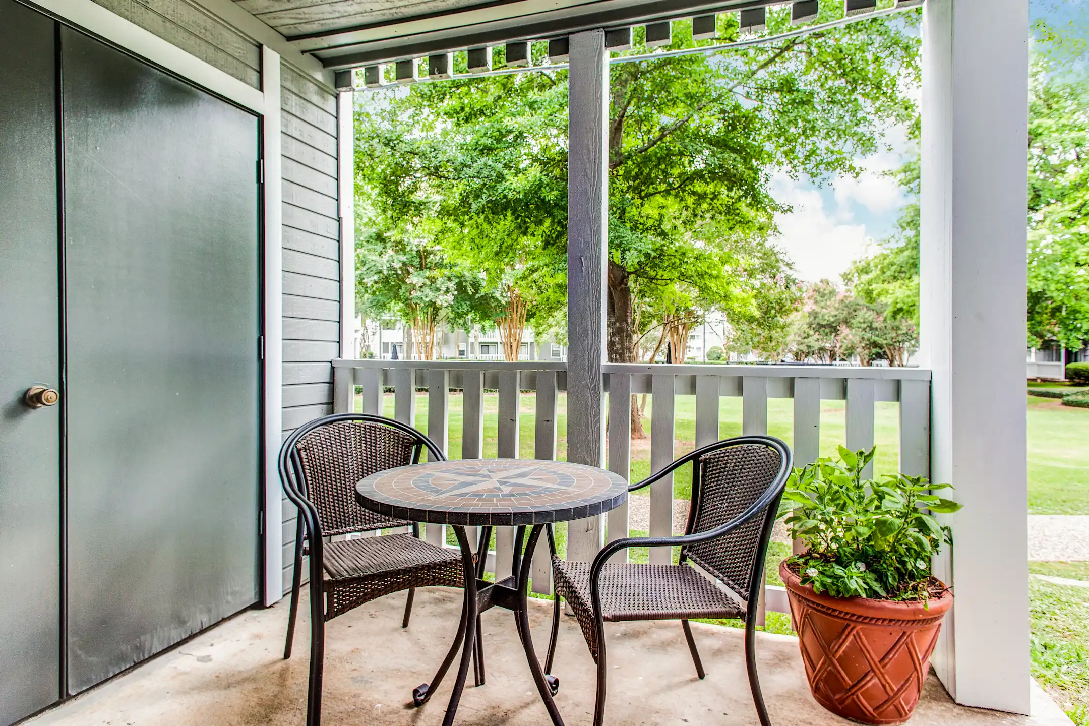 Patio / Deck - The Pier Landing - Shreveport, LA