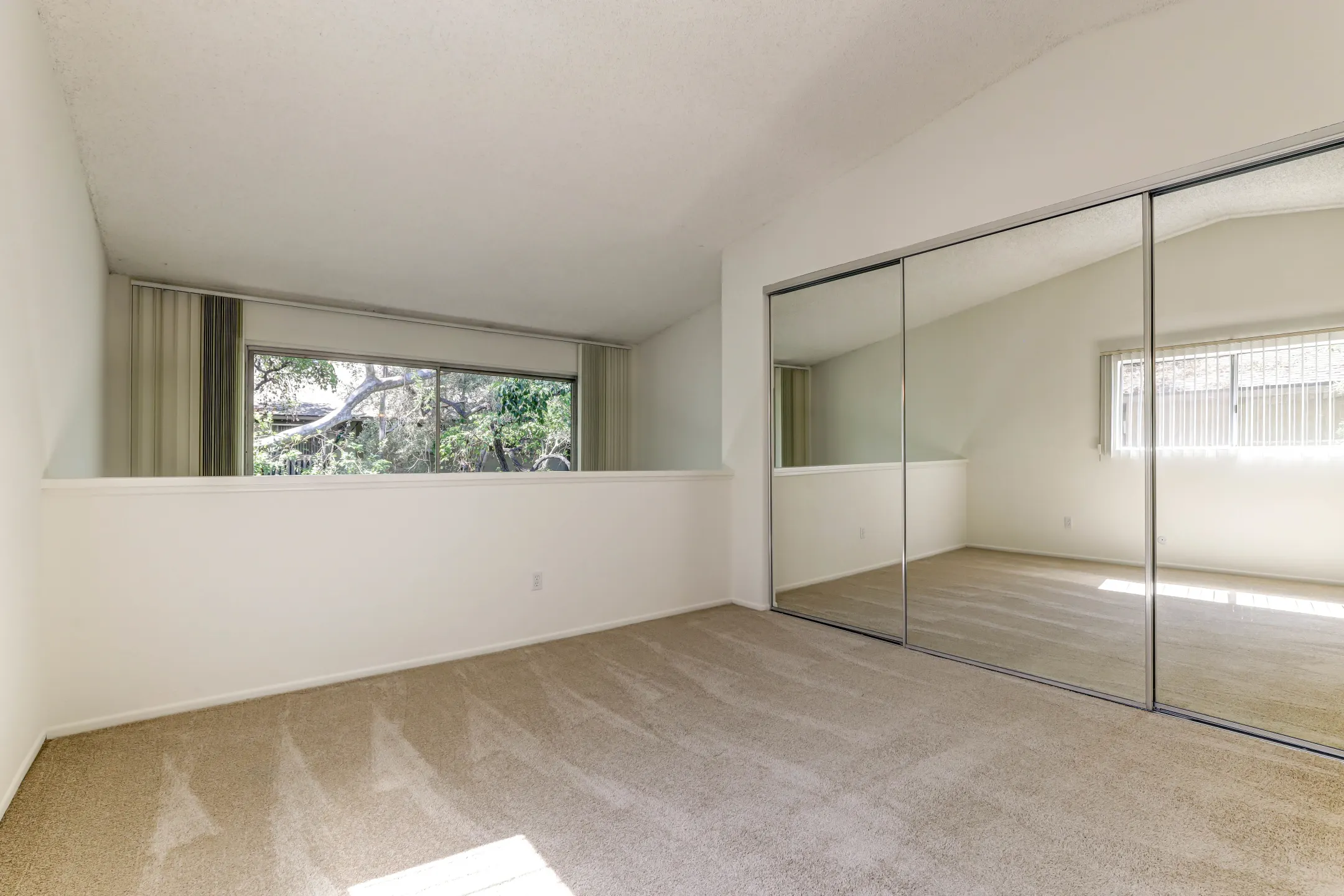 Living Room - The Aspens South Coast - Santa Ana, CA