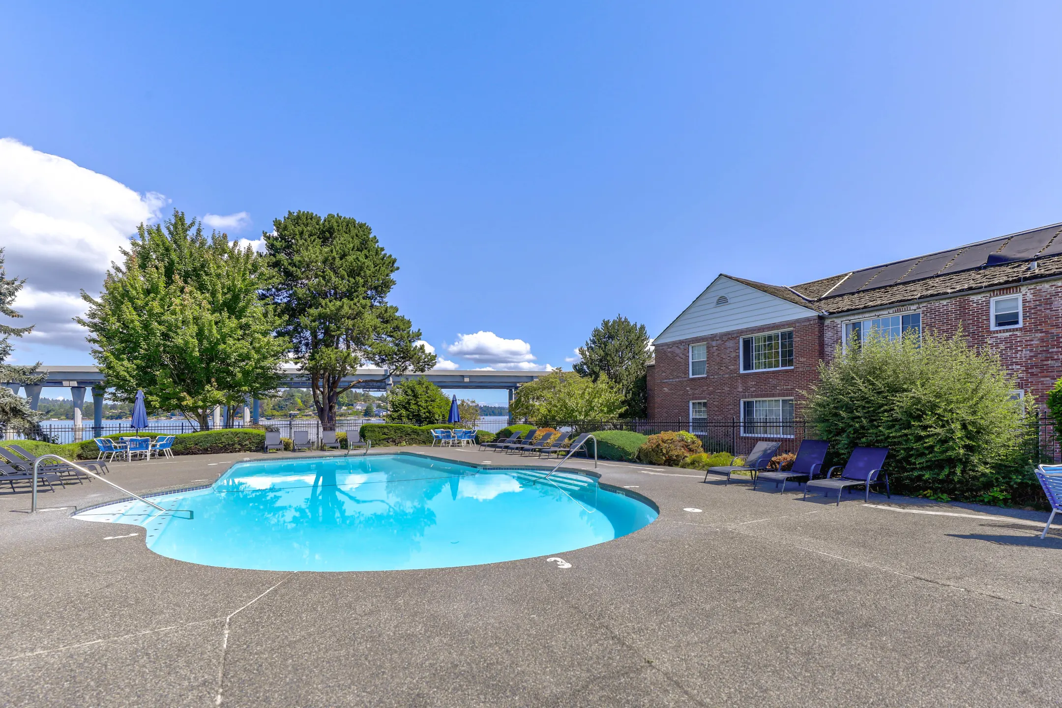 Pool - Edgewater Apartments - Seattle, WA
