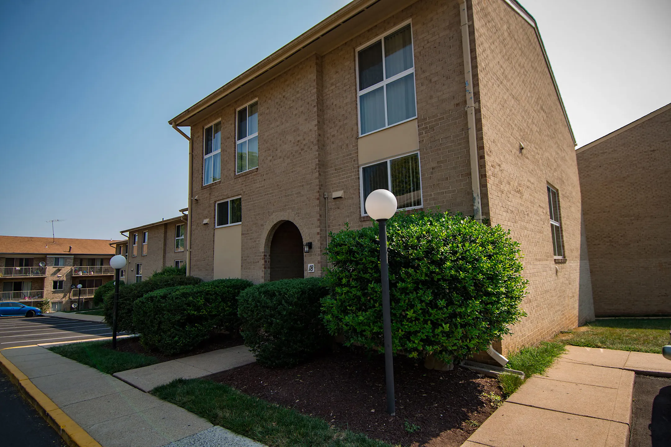 Maplewood Villas 325 N Summit Ave Gaithersburg, MD Apartments for Rent Rent.