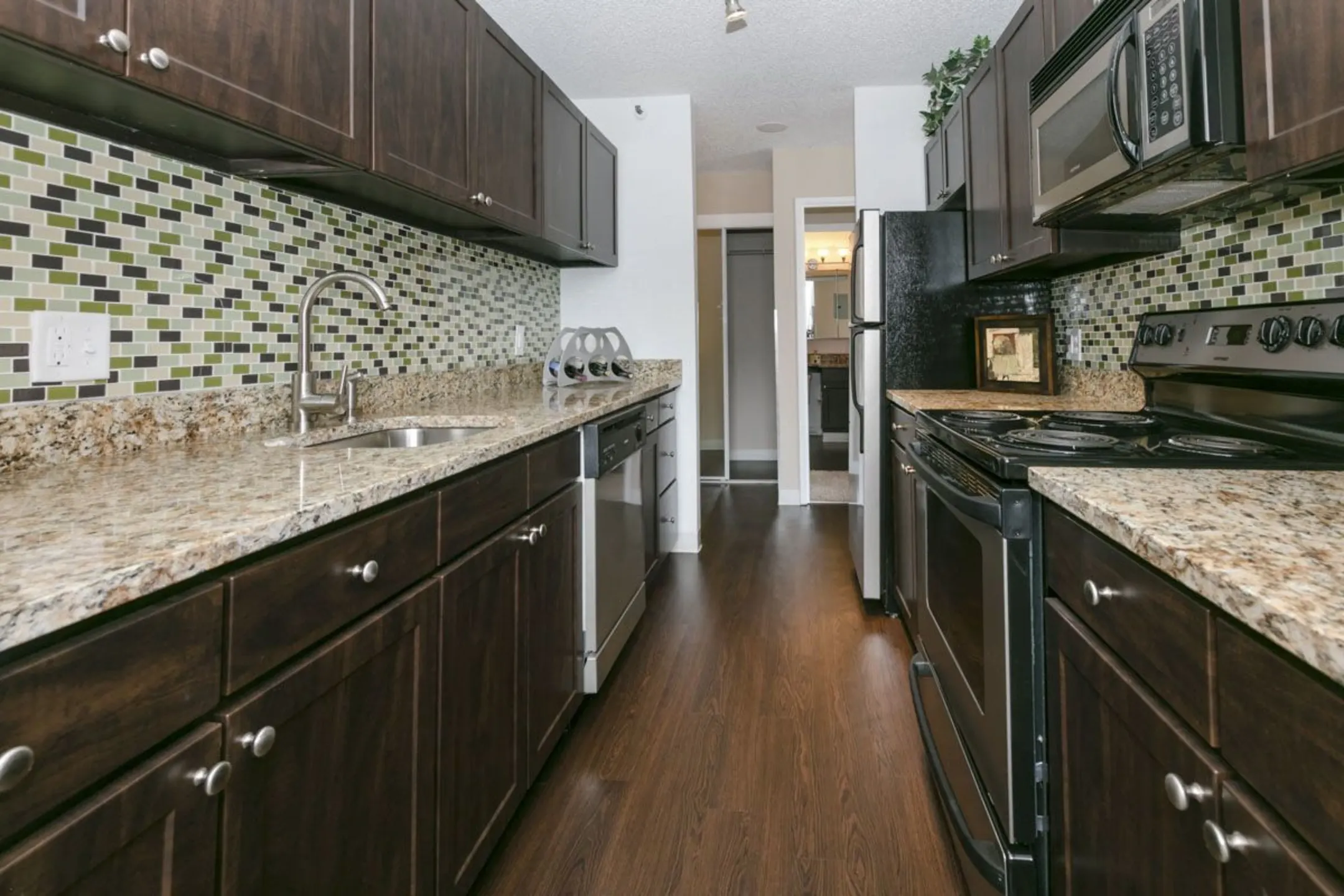 300 East Seventeenth Apartments Denver, CO 80203