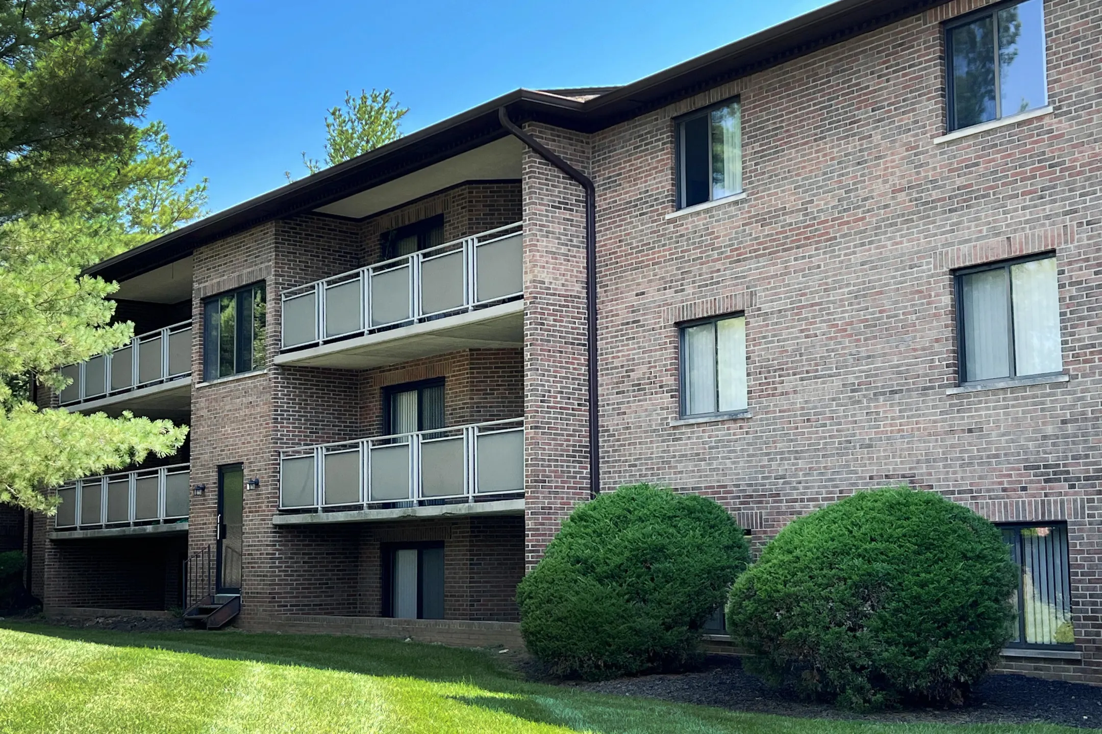 Building - Colonial Village Apartments - Crescent Springs, KY