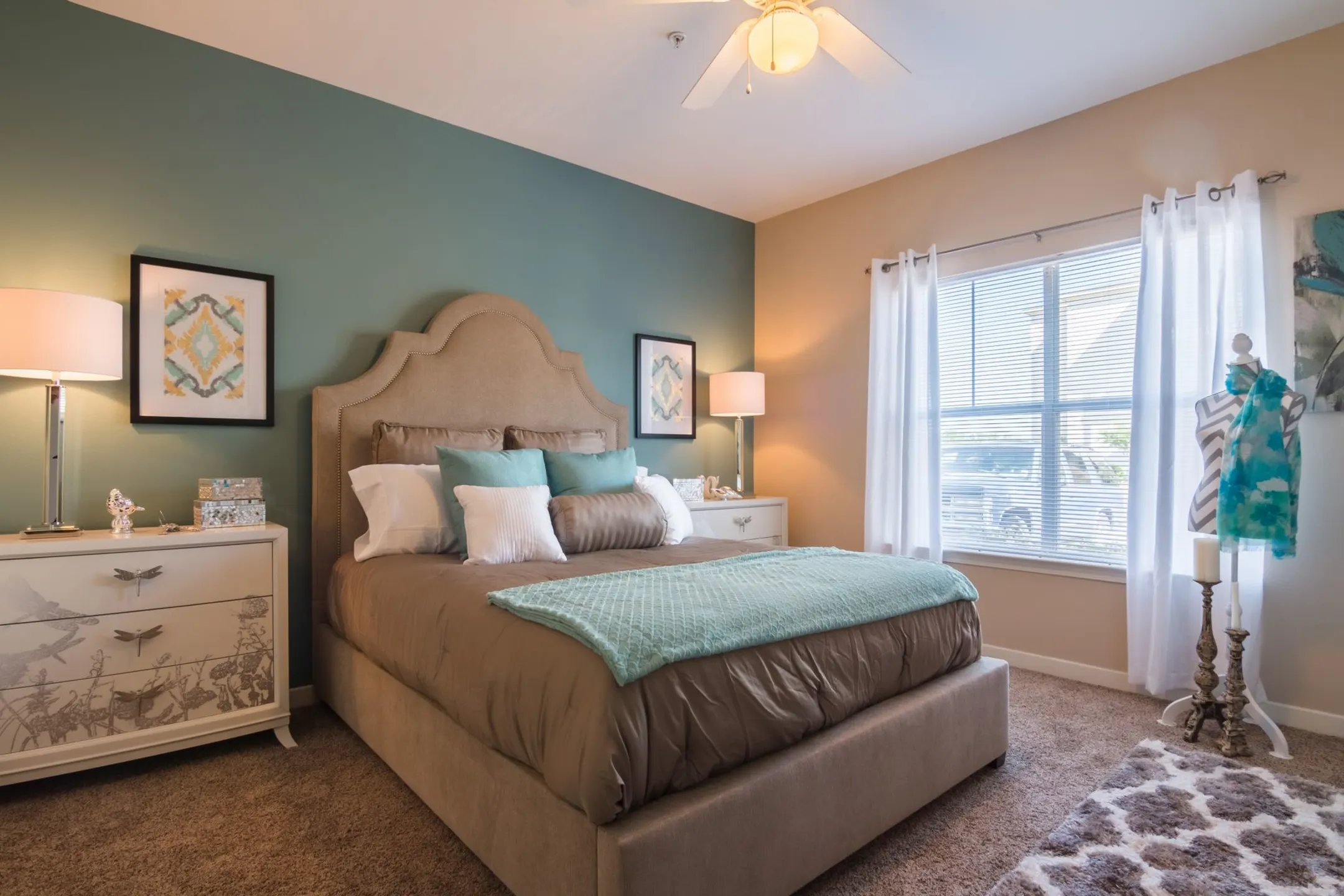 Bedroom - Ultris-Island Park Apartments - Shreveport, LA