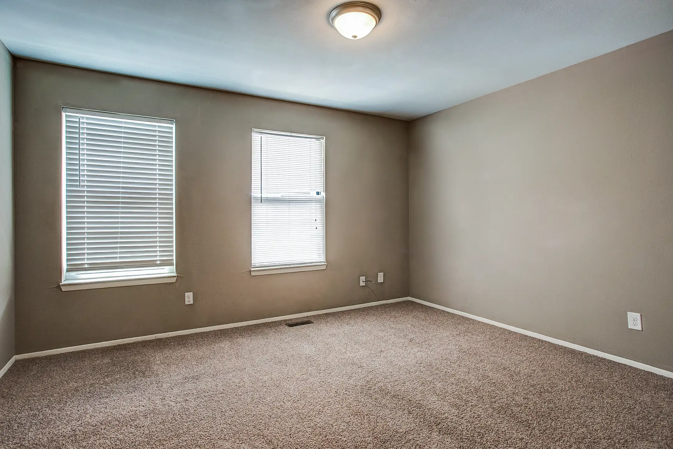 Silver Springs Apartments Apartments Springfield, MO 65802