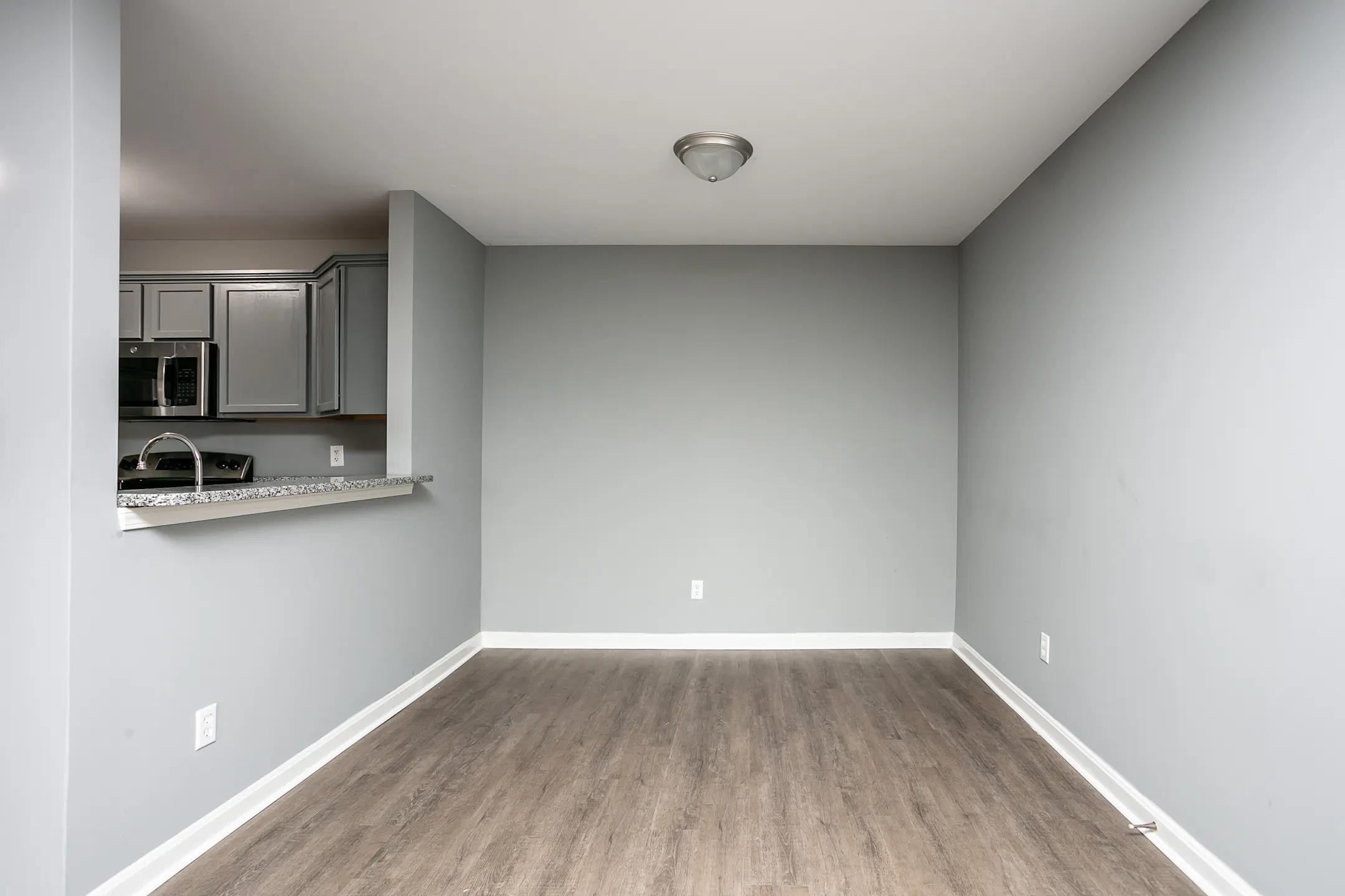 Bedroom - Polo Springs Apartments - Bardstown, KY