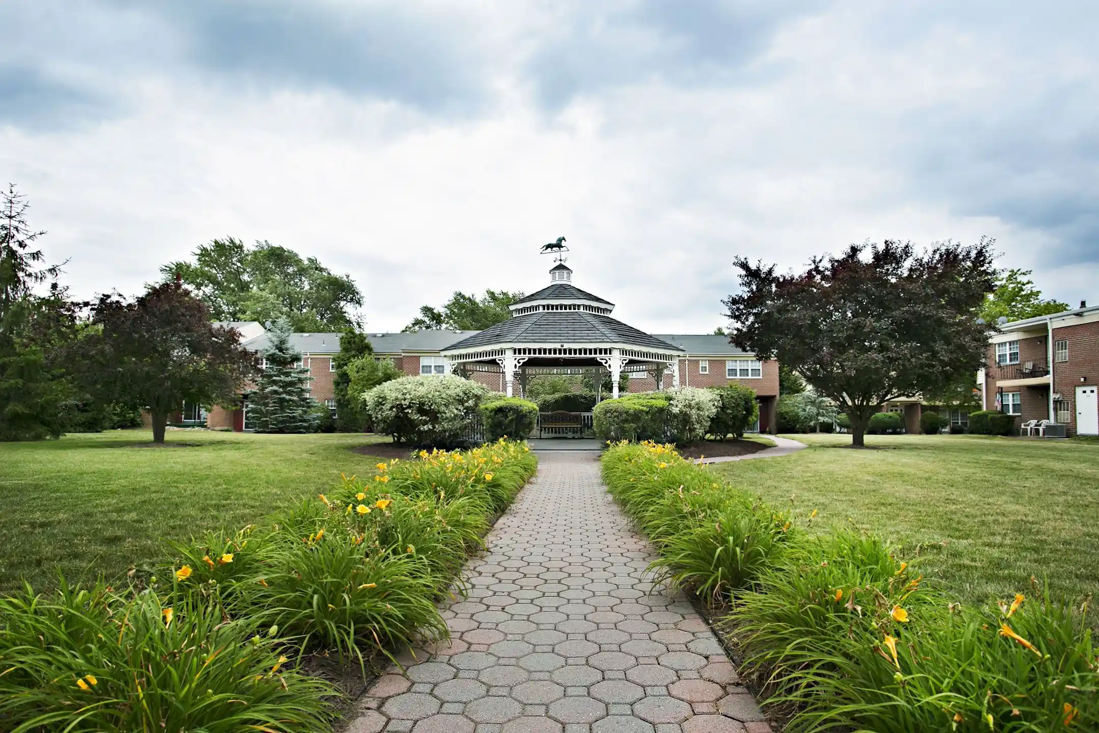 SDK Green Acres Homes Apartments Kingston, PA 18704