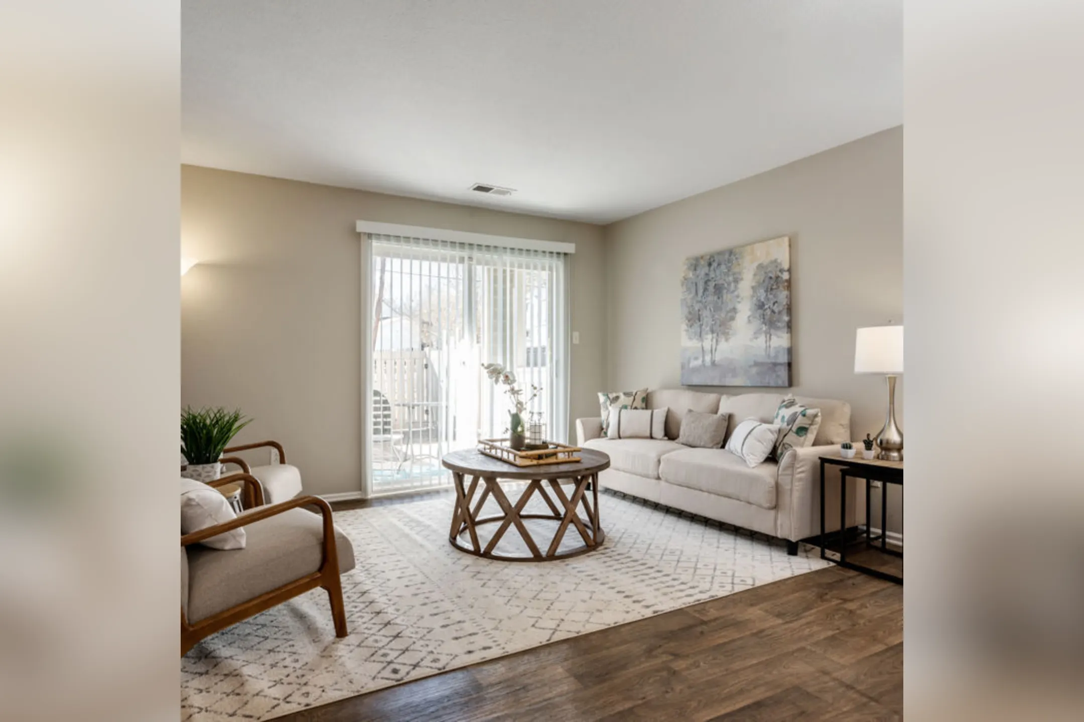 Living Room - Kimmerly Glen Apartments - Charlotte, NC