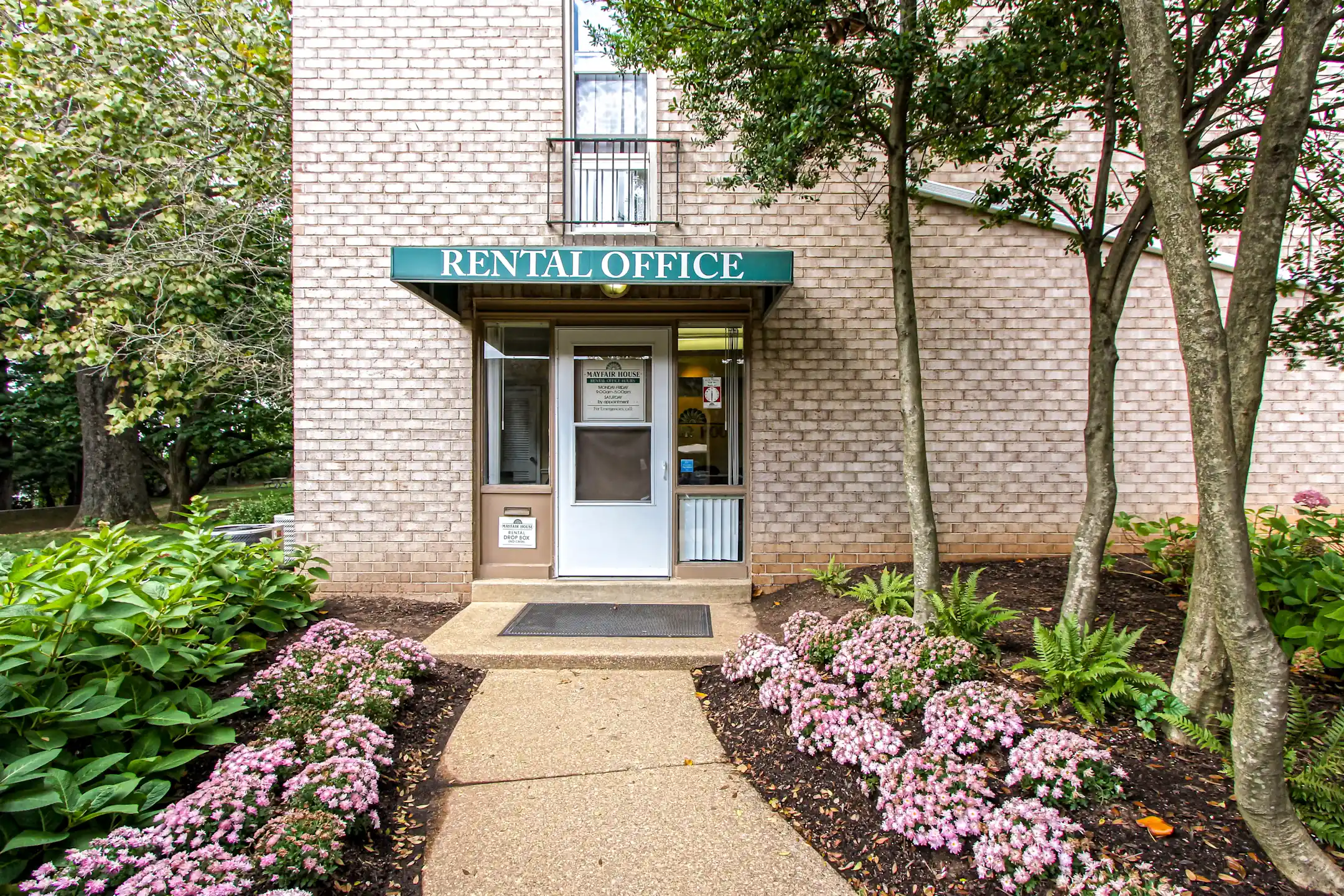 Mayfair House Apartments 2930 Cherry St Falls Church, VA Apartments